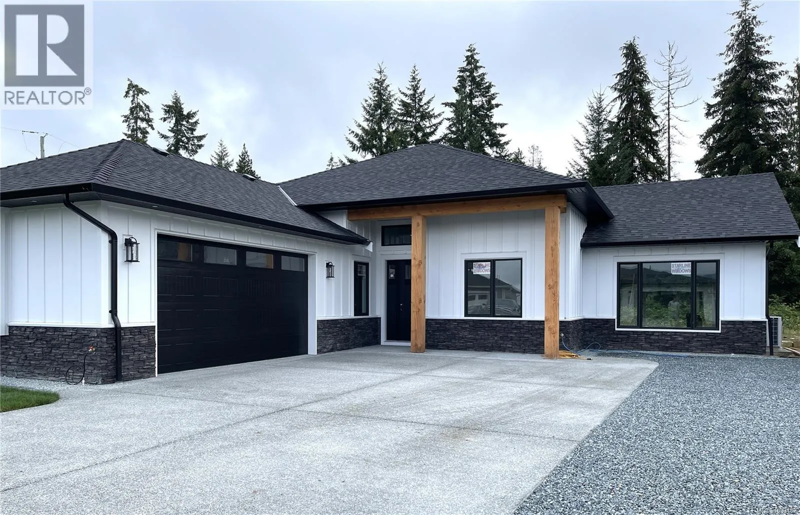 3036 Arbutus Dr