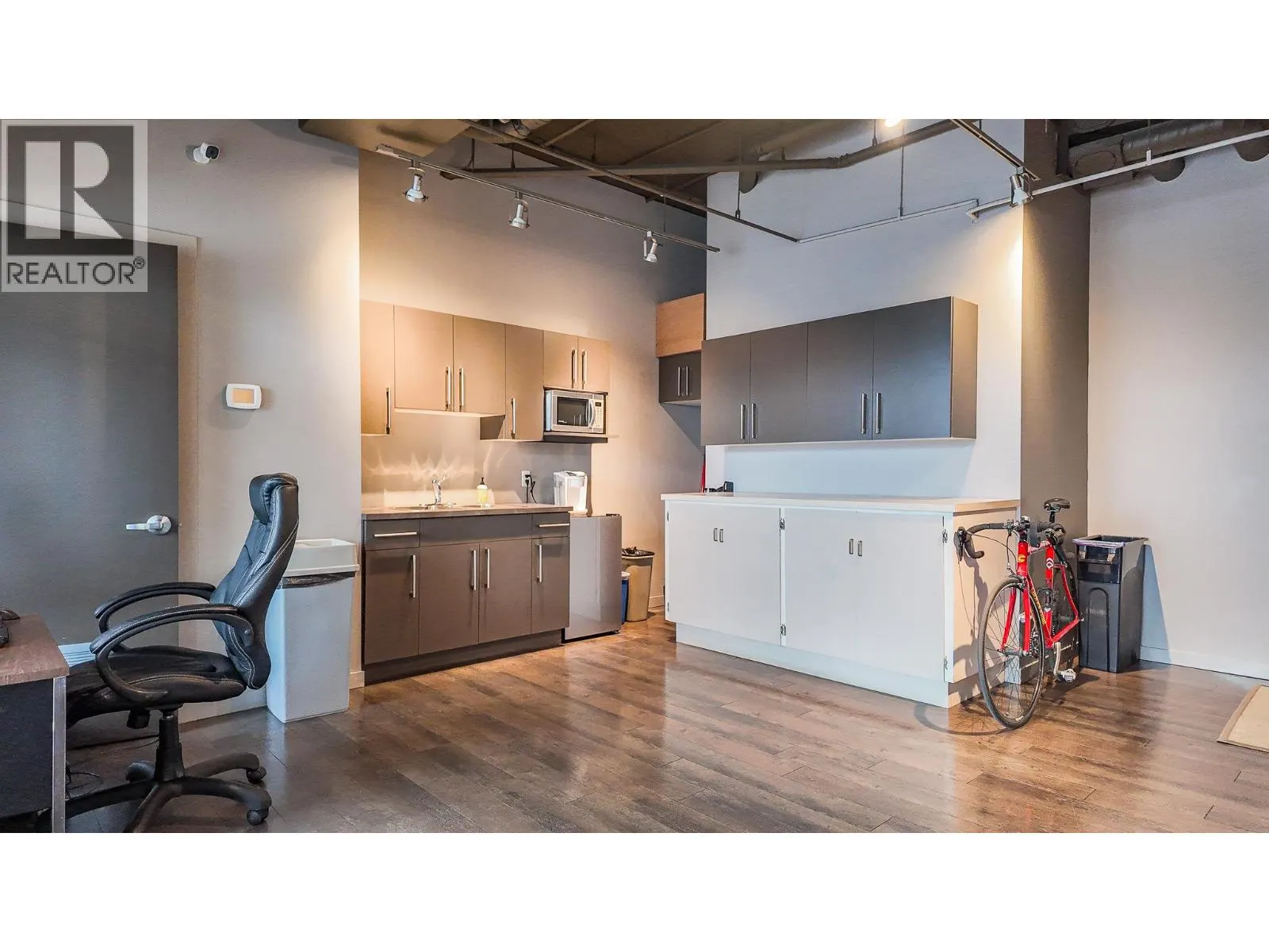 1630 Pandosy Street Unit# 404/405