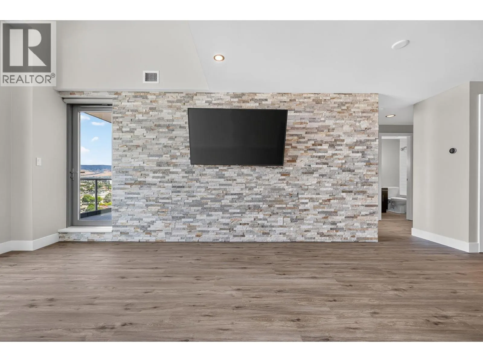 2040 Springfield Road Unit# 1407