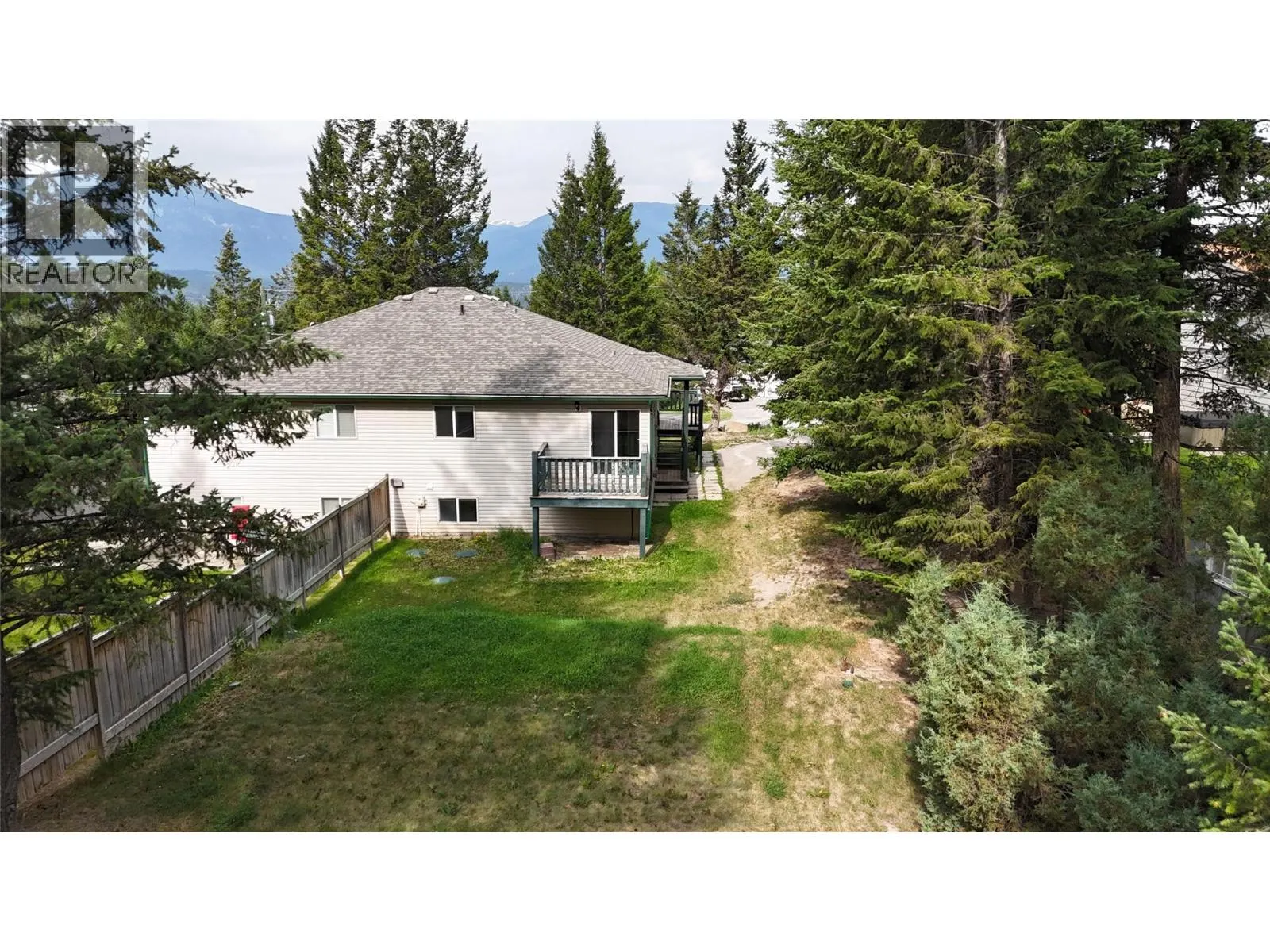 18A Wolf Crescent