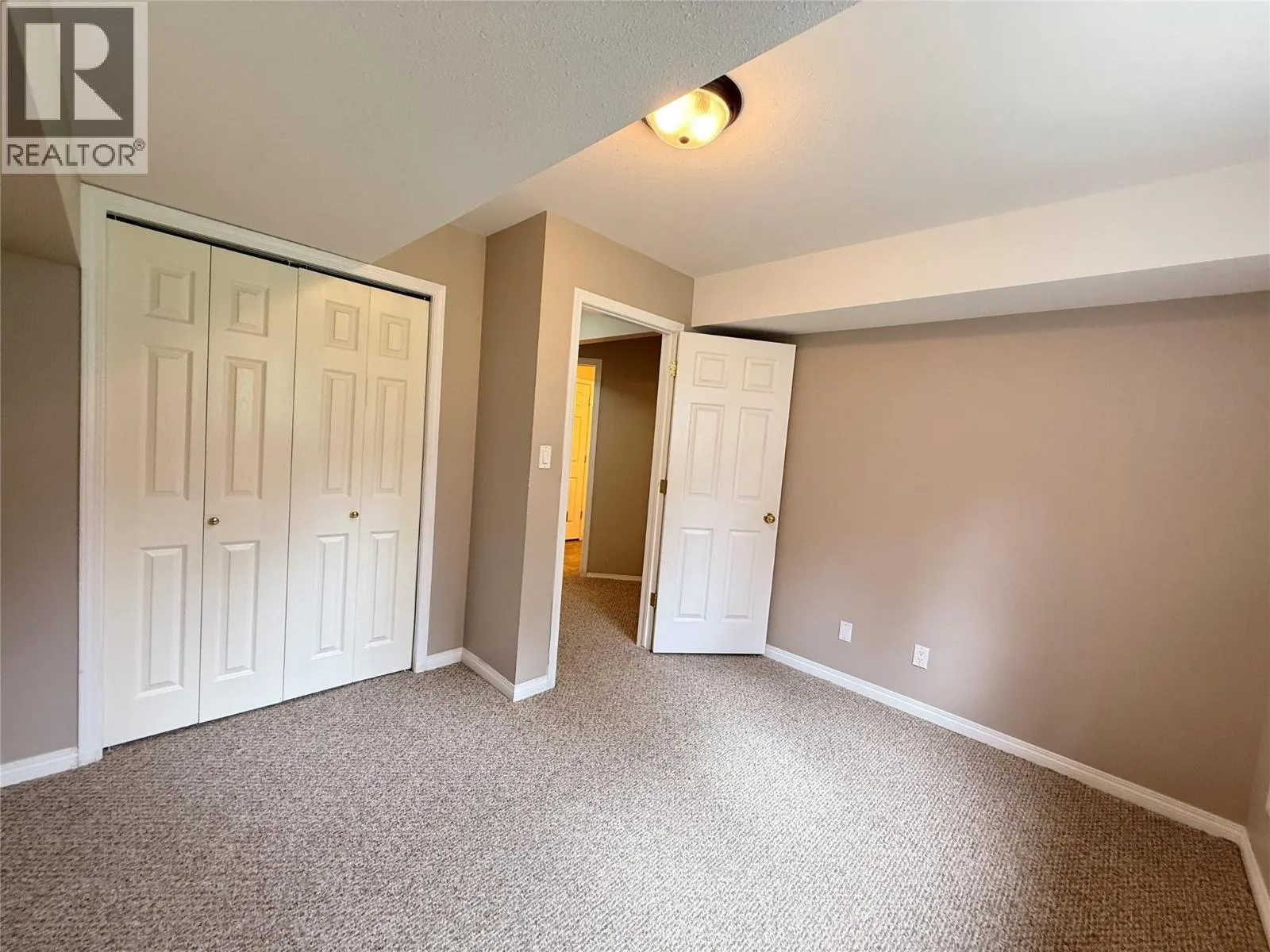 18A Wolf Crescent
