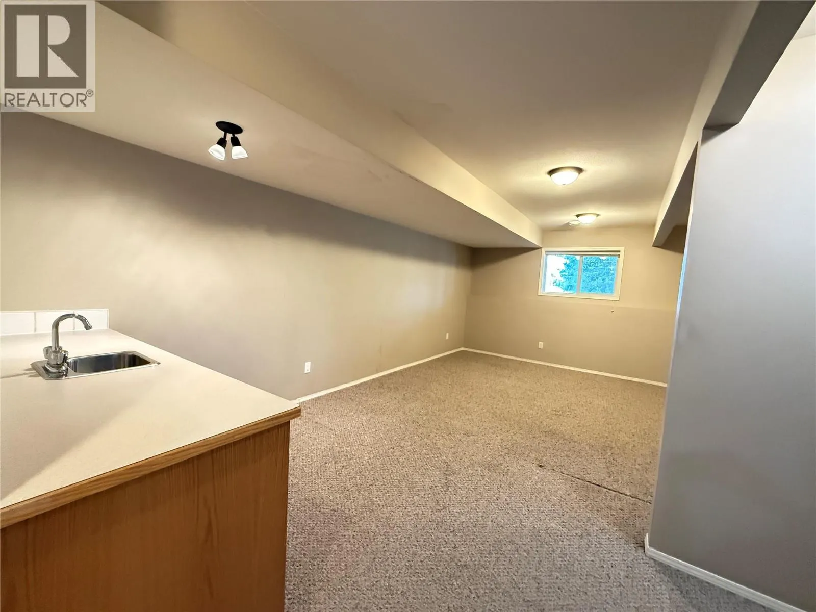 18A Wolf Crescent