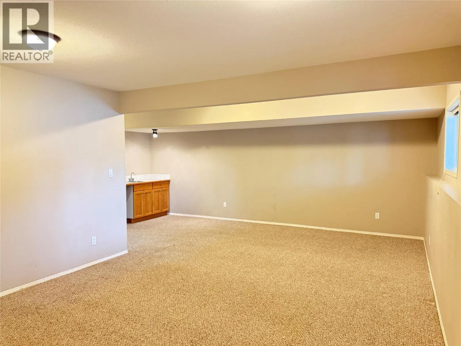 18A Wolf Crescent