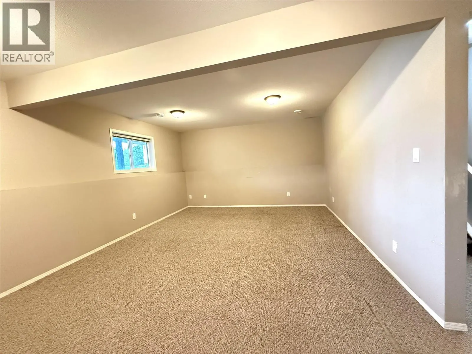 18A Wolf Crescent