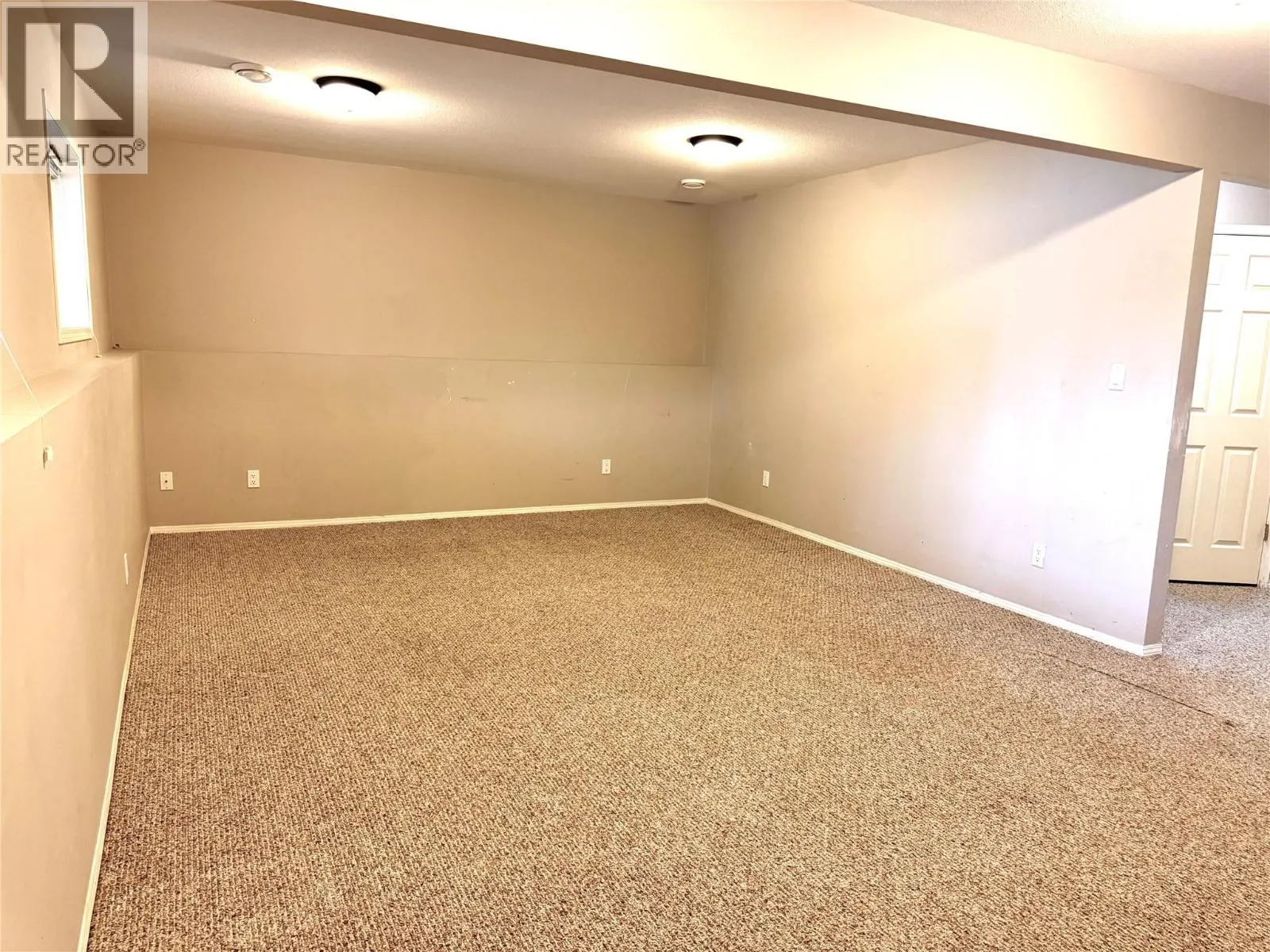 18A Wolf Crescent