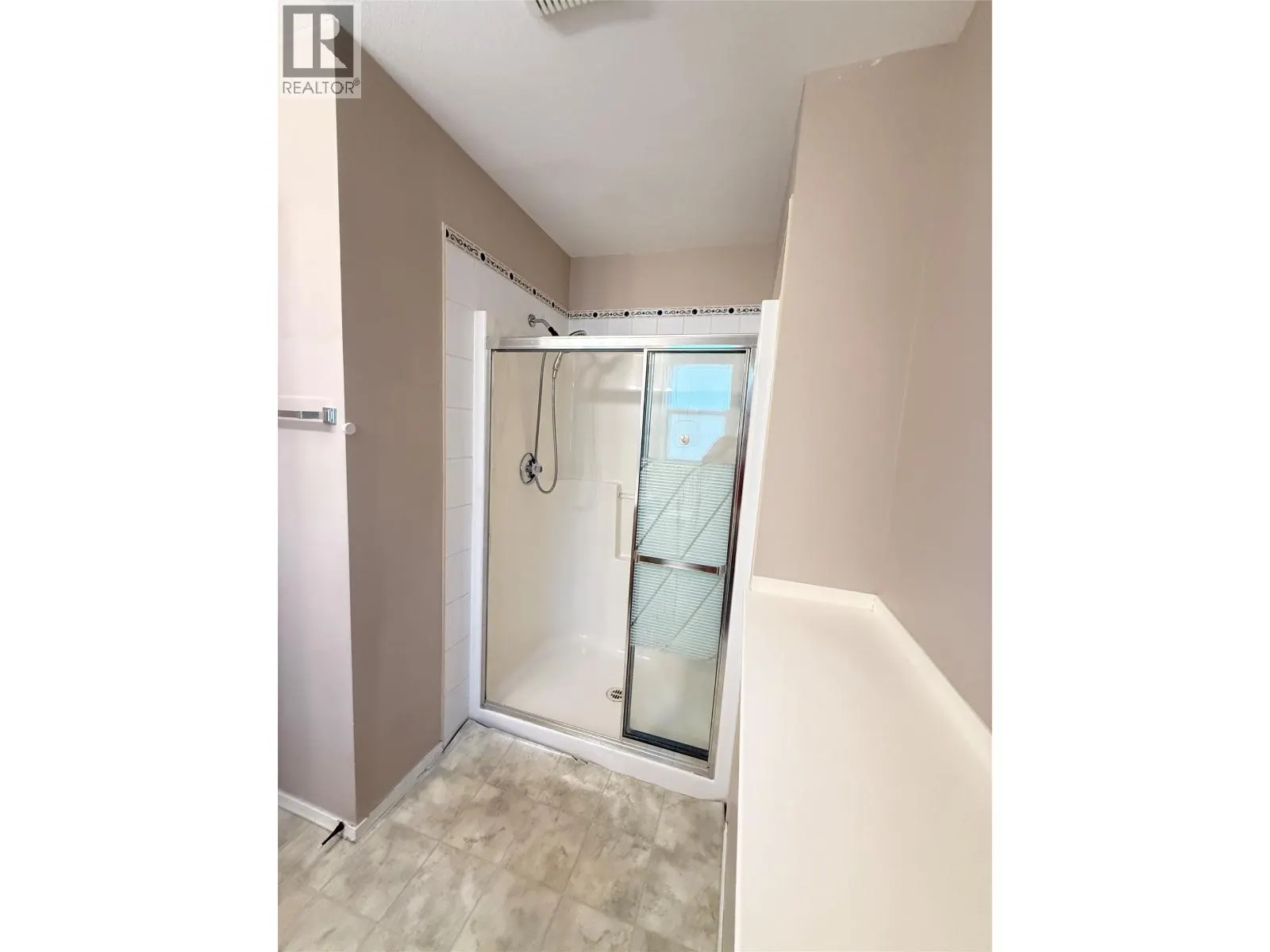 18A Wolf Crescent