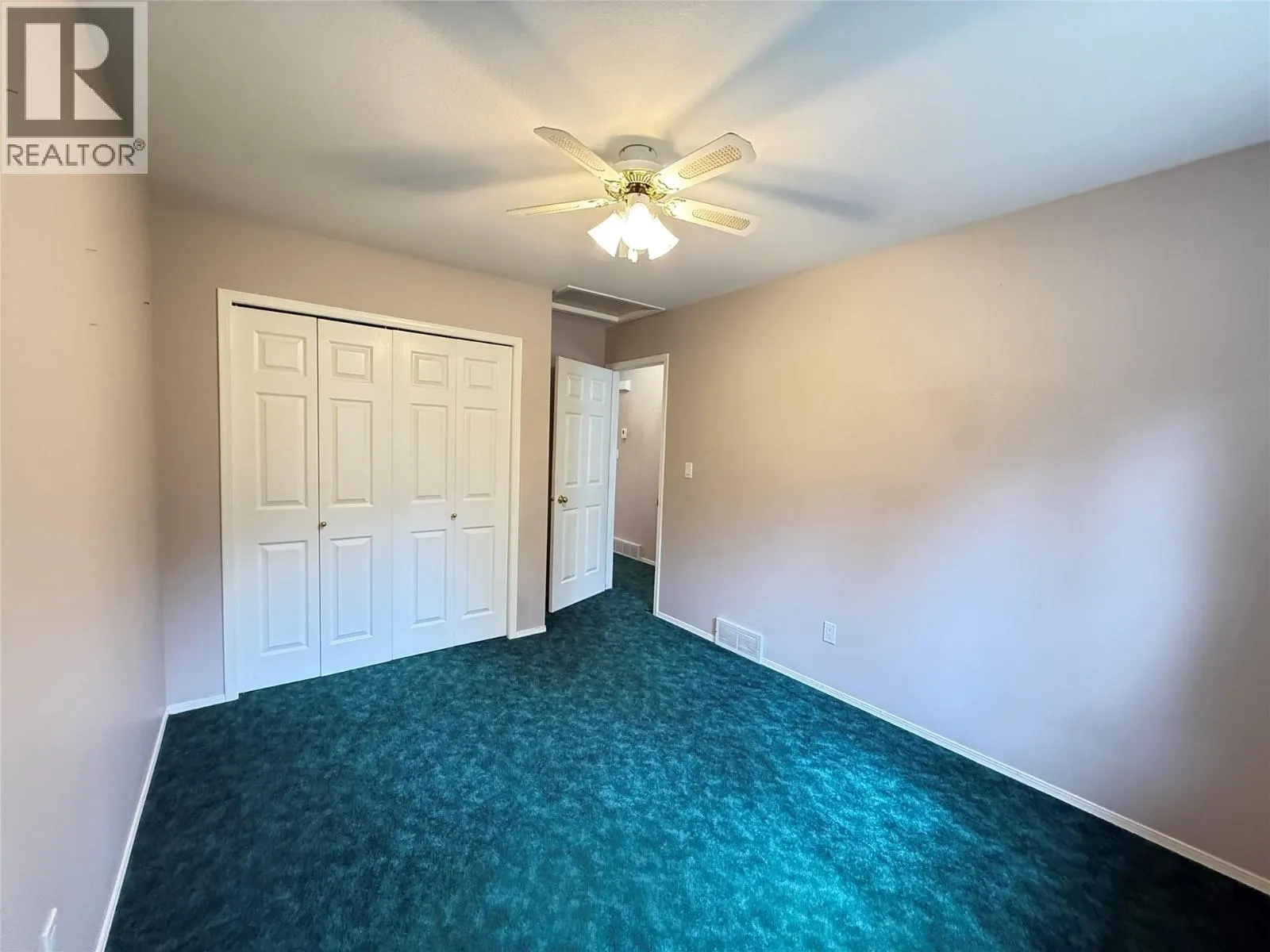 18A Wolf Crescent