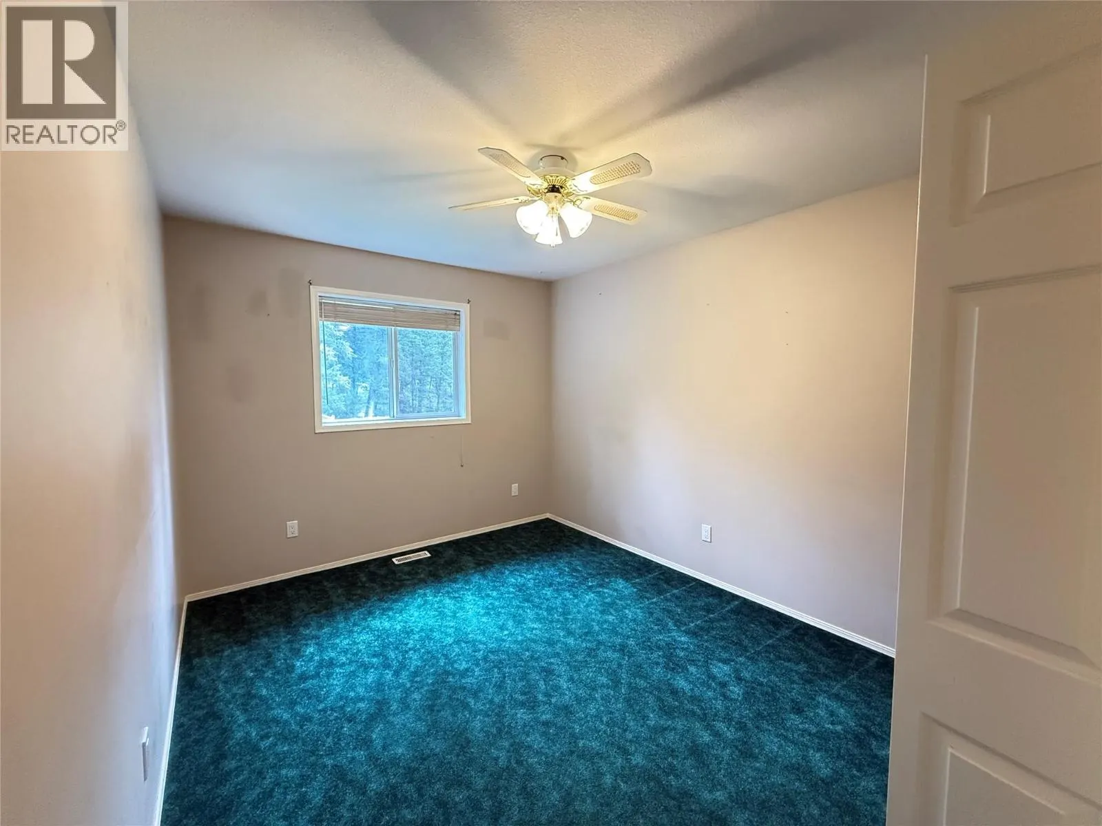 18A Wolf Crescent