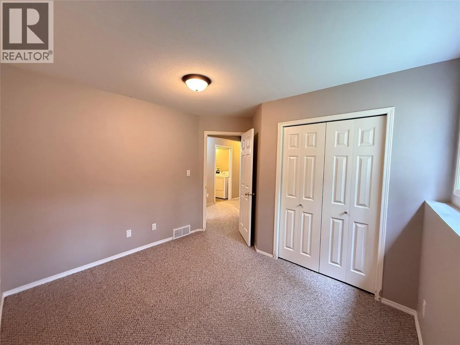 18A Wolf Crescent