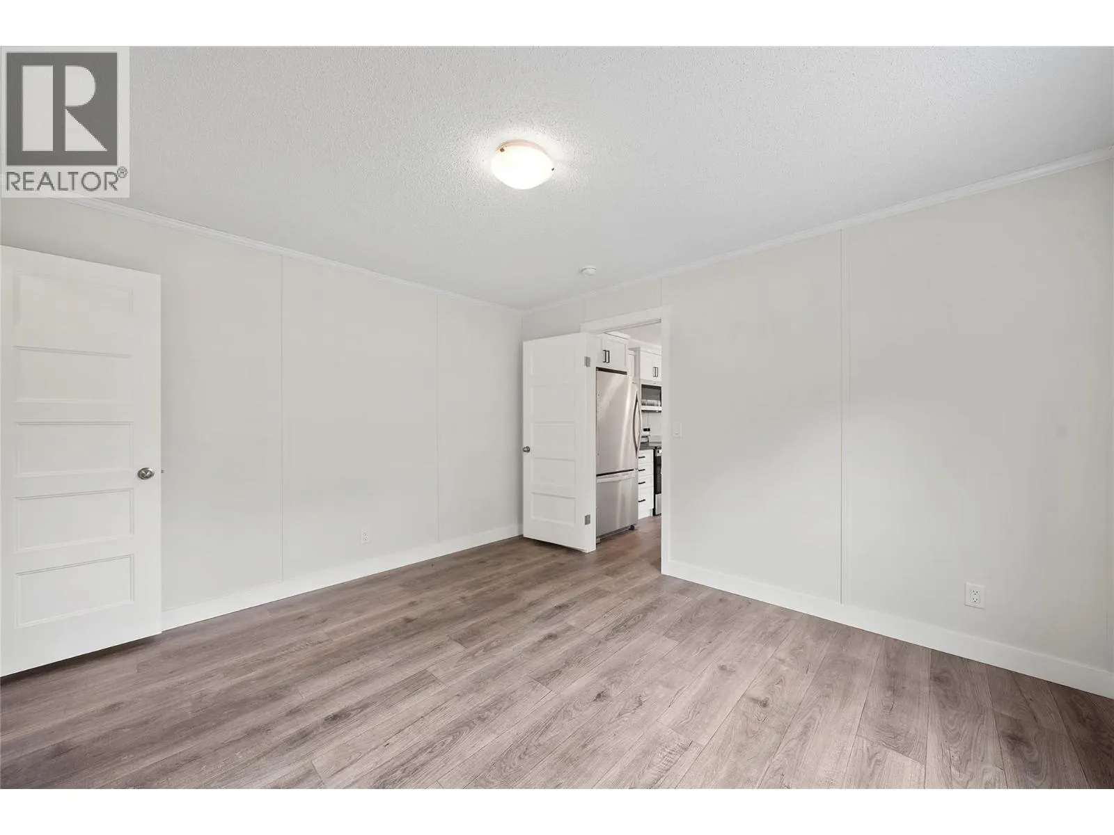 5161 63 Avenue NE Unit# 13