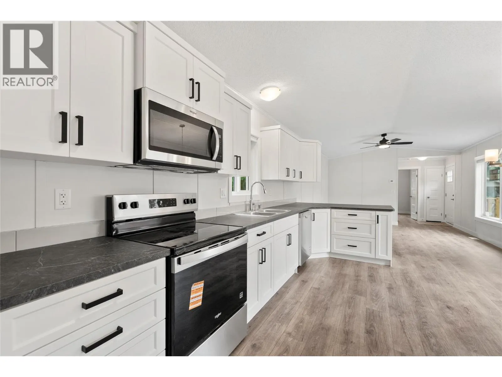 5161 63 Avenue NE Unit# 13