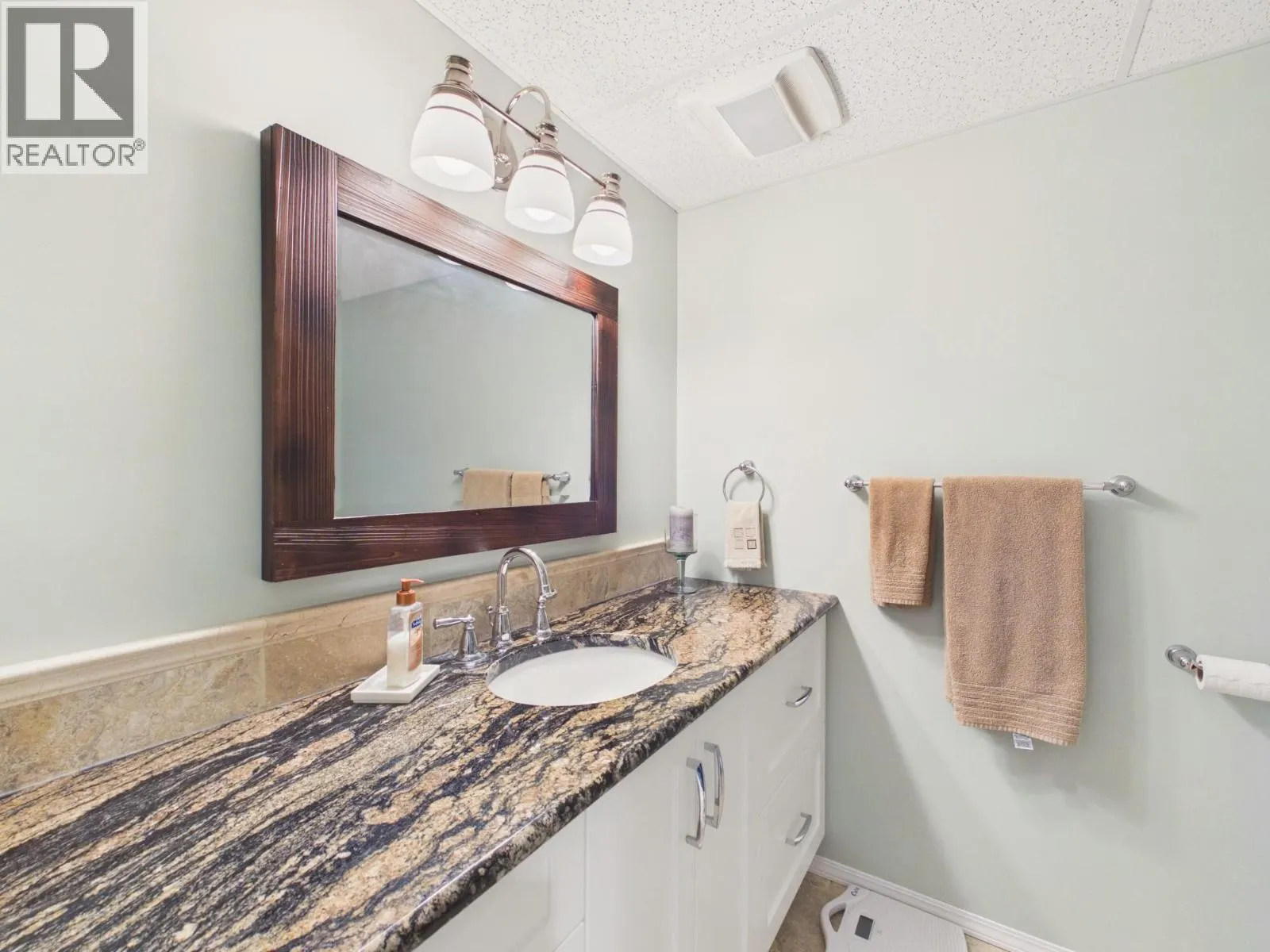 20 Santa Rosa Place