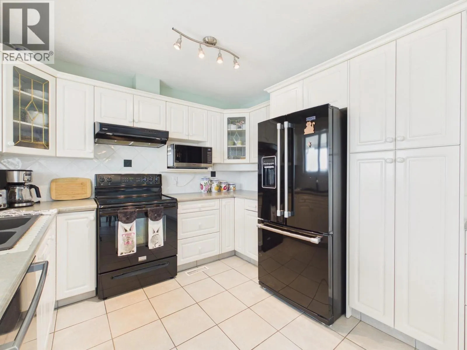 20 Santa Rosa Place