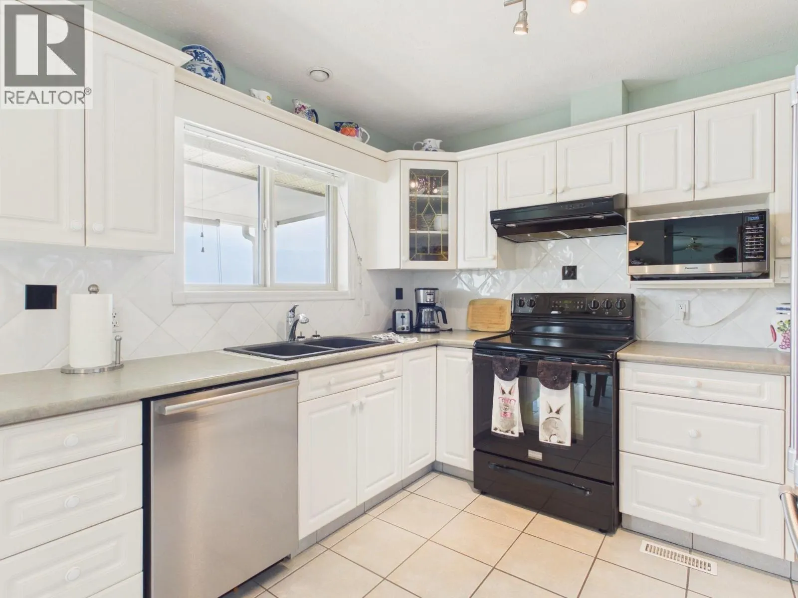 20 Santa Rosa Place