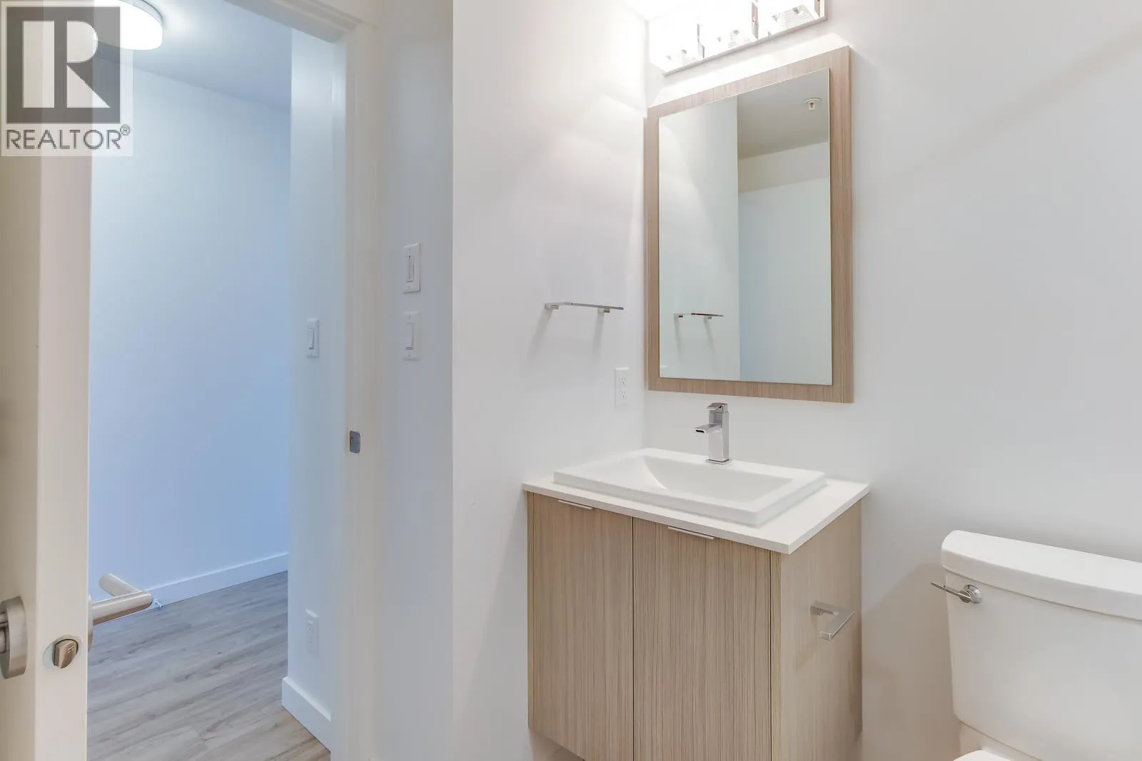 1775 Chapman Place Unit# 102