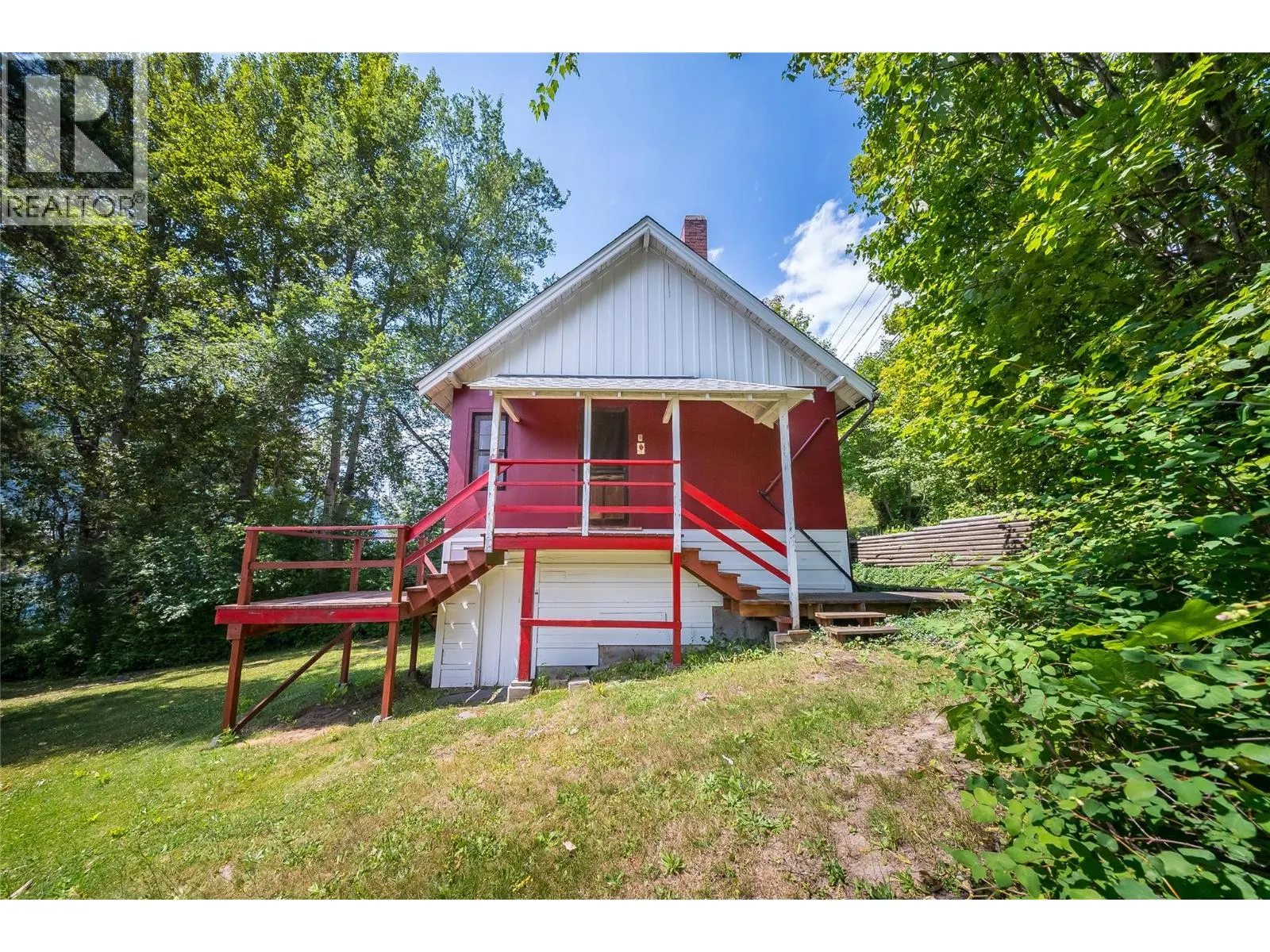 3824 Broadwater Road