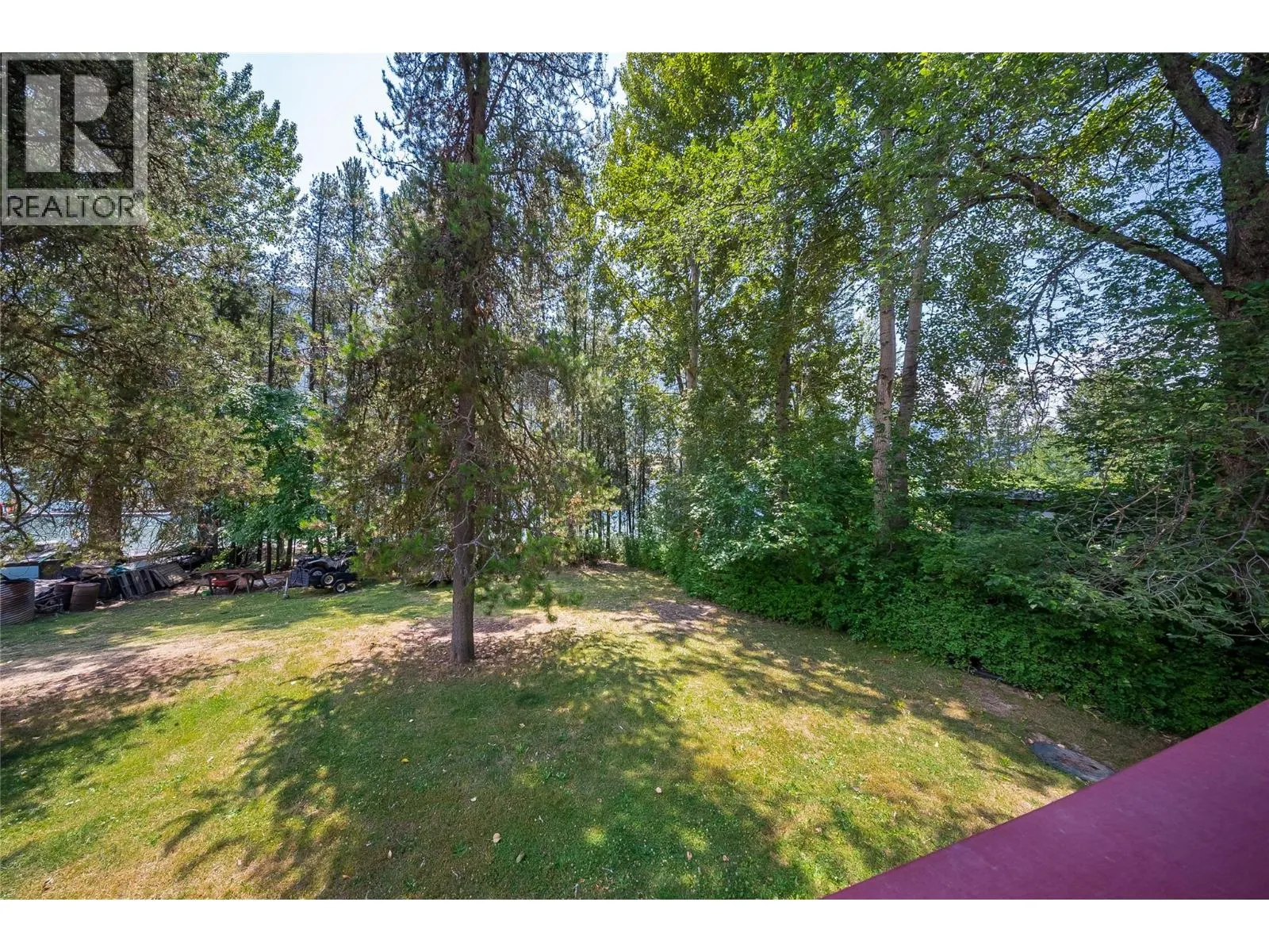 3824 Broadwater Road