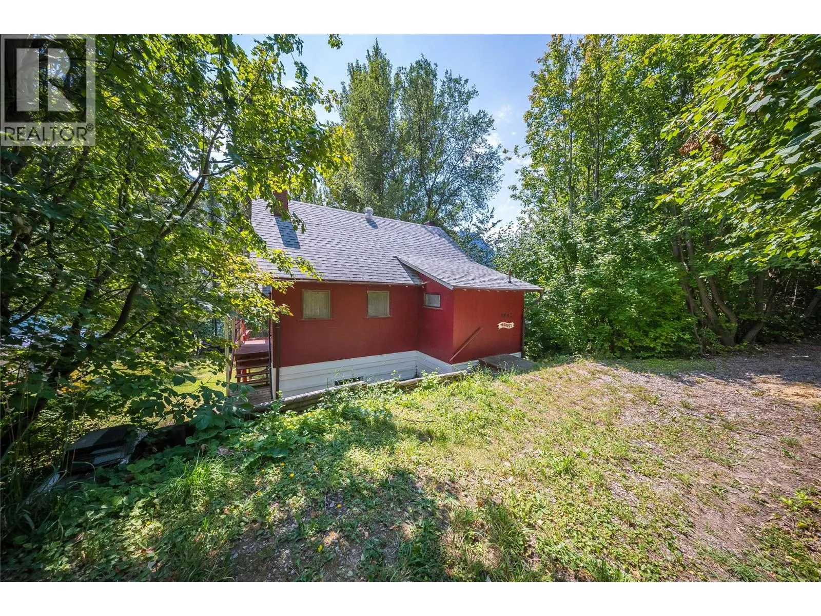 3824 Broadwater Road