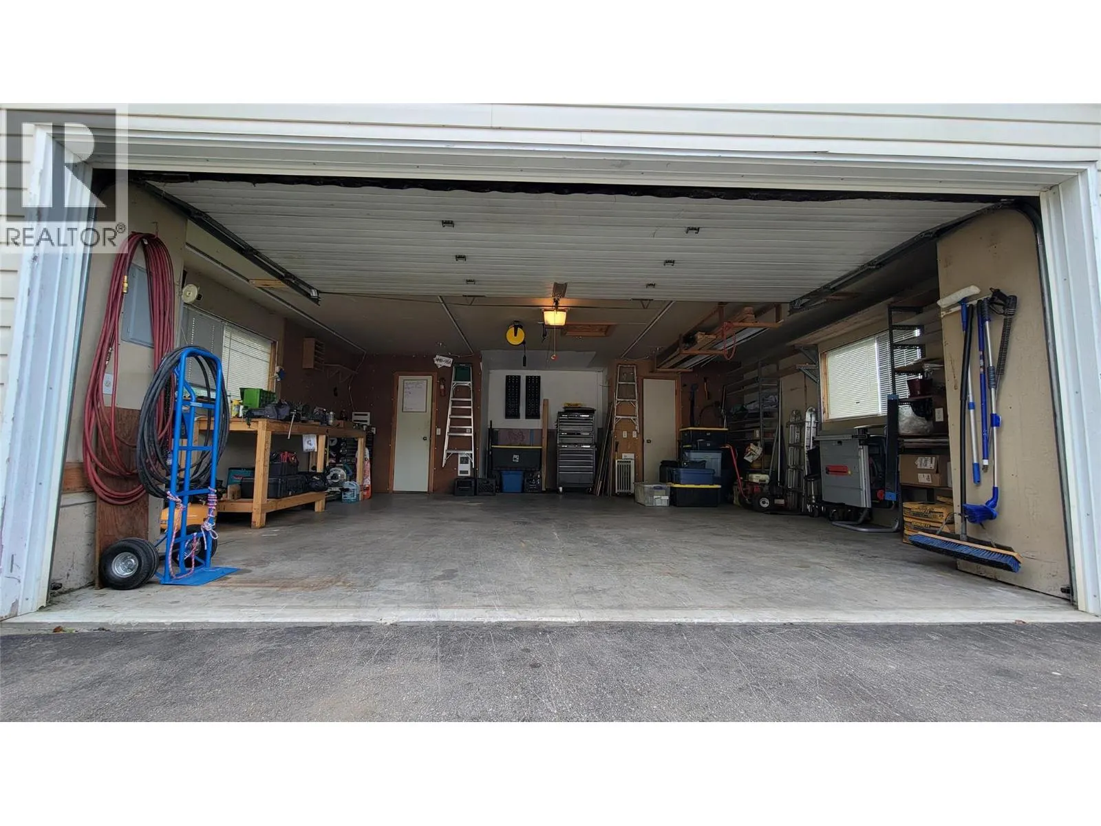 422 Dogwood Avenue