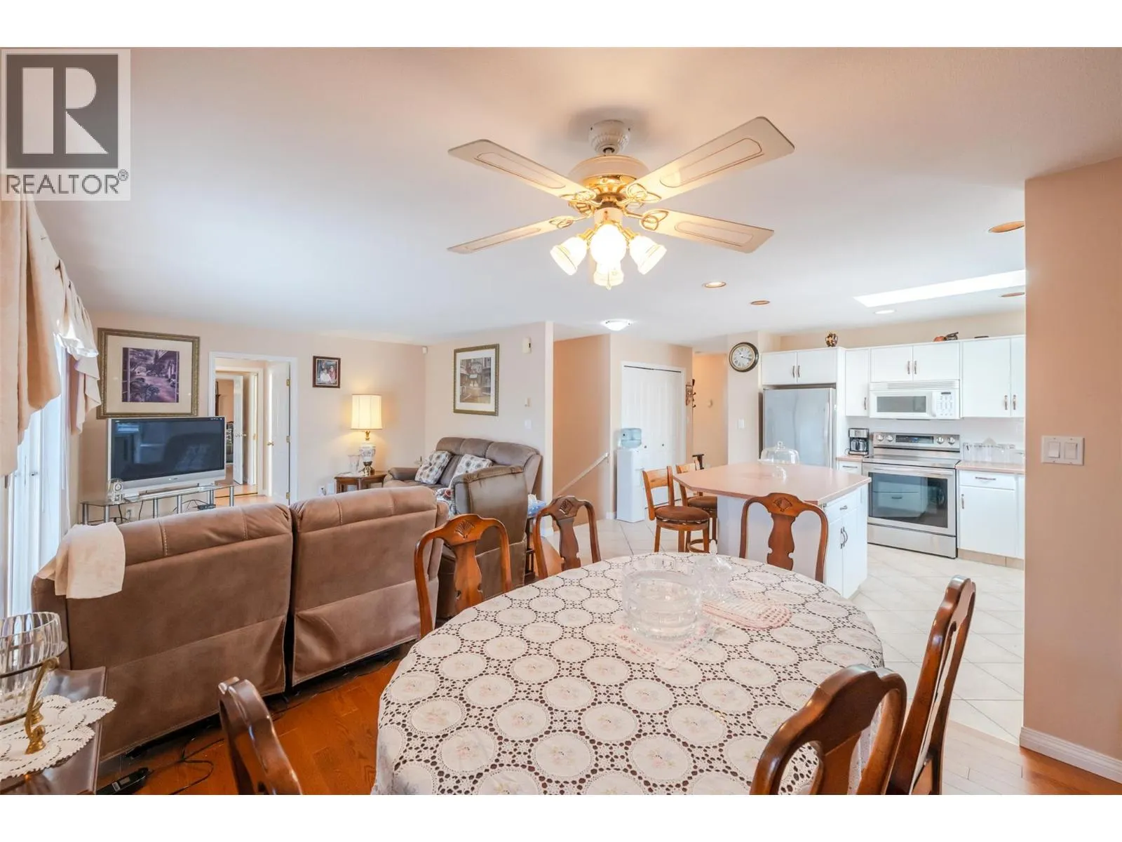 6163 SAINT MARTIN Place Unit# 1