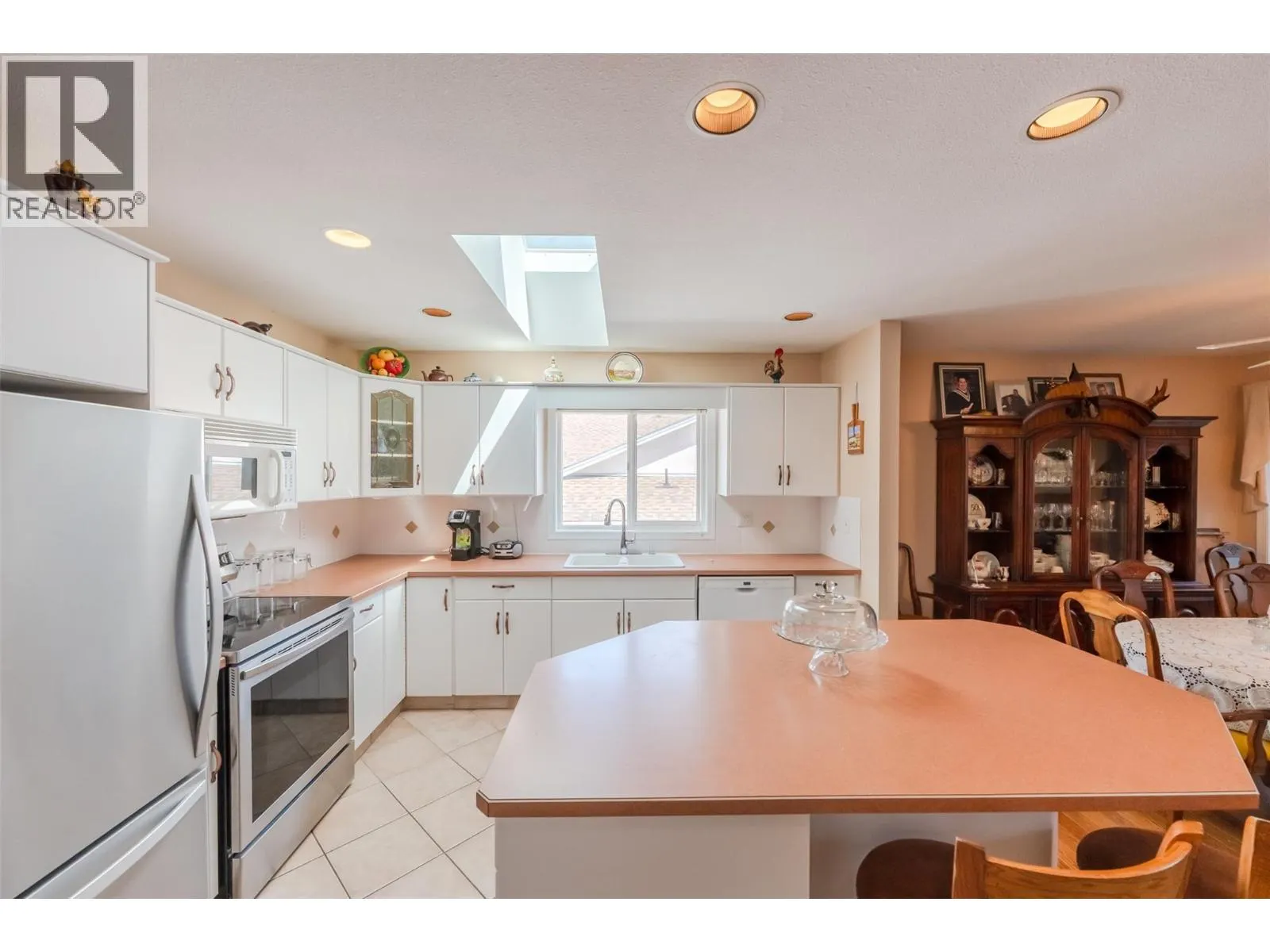 6163 SAINT MARTIN Place Unit# 1