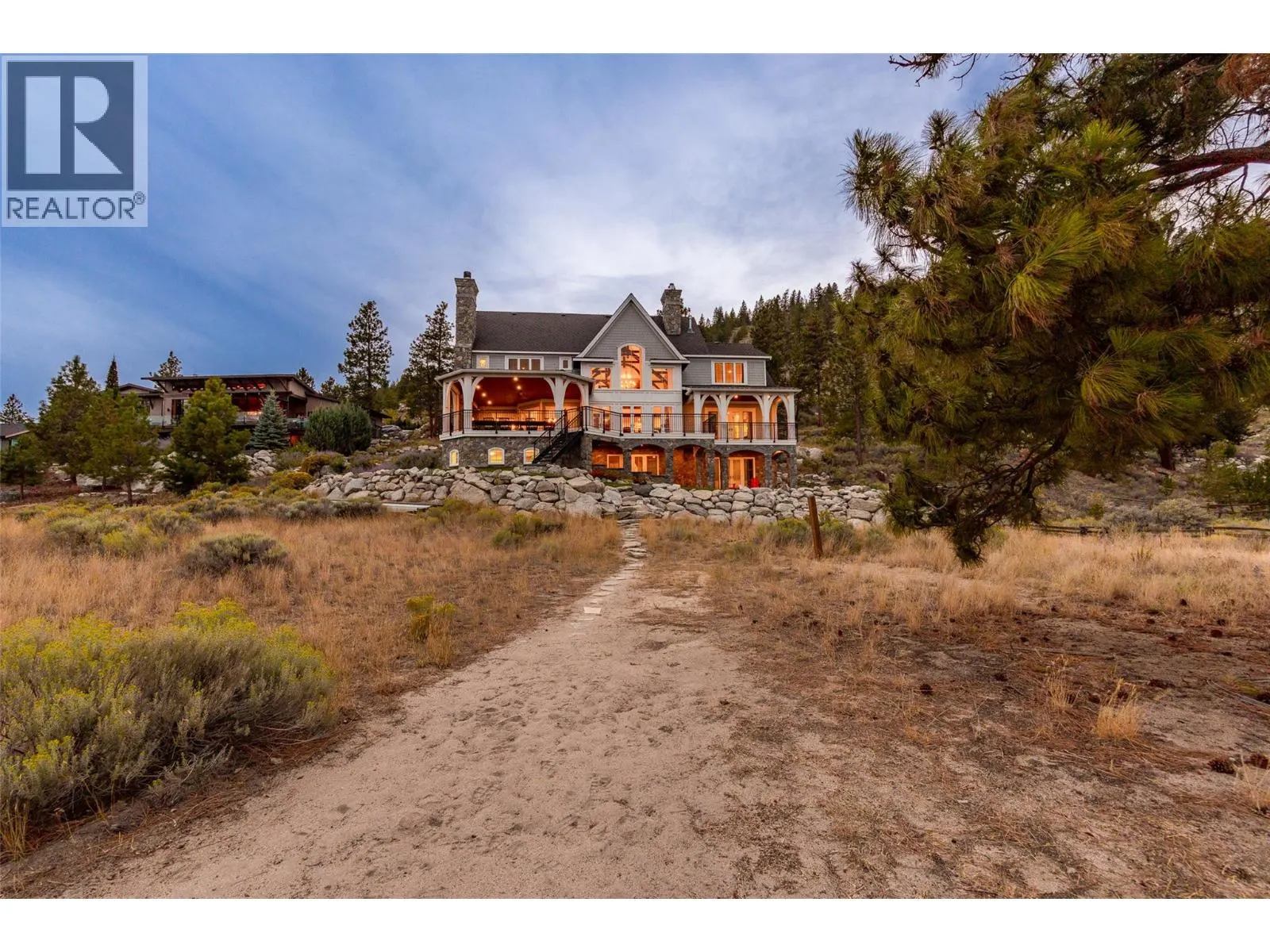 6688 Monck Park Road