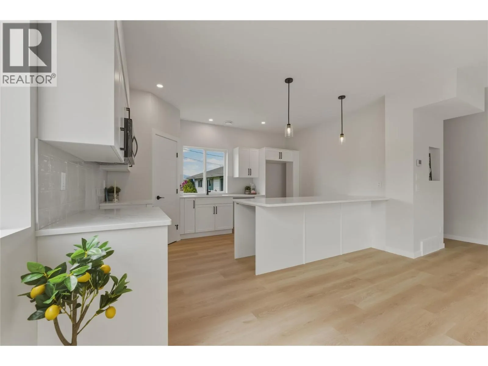 5661 Okanagan Landing Road Unit# 3