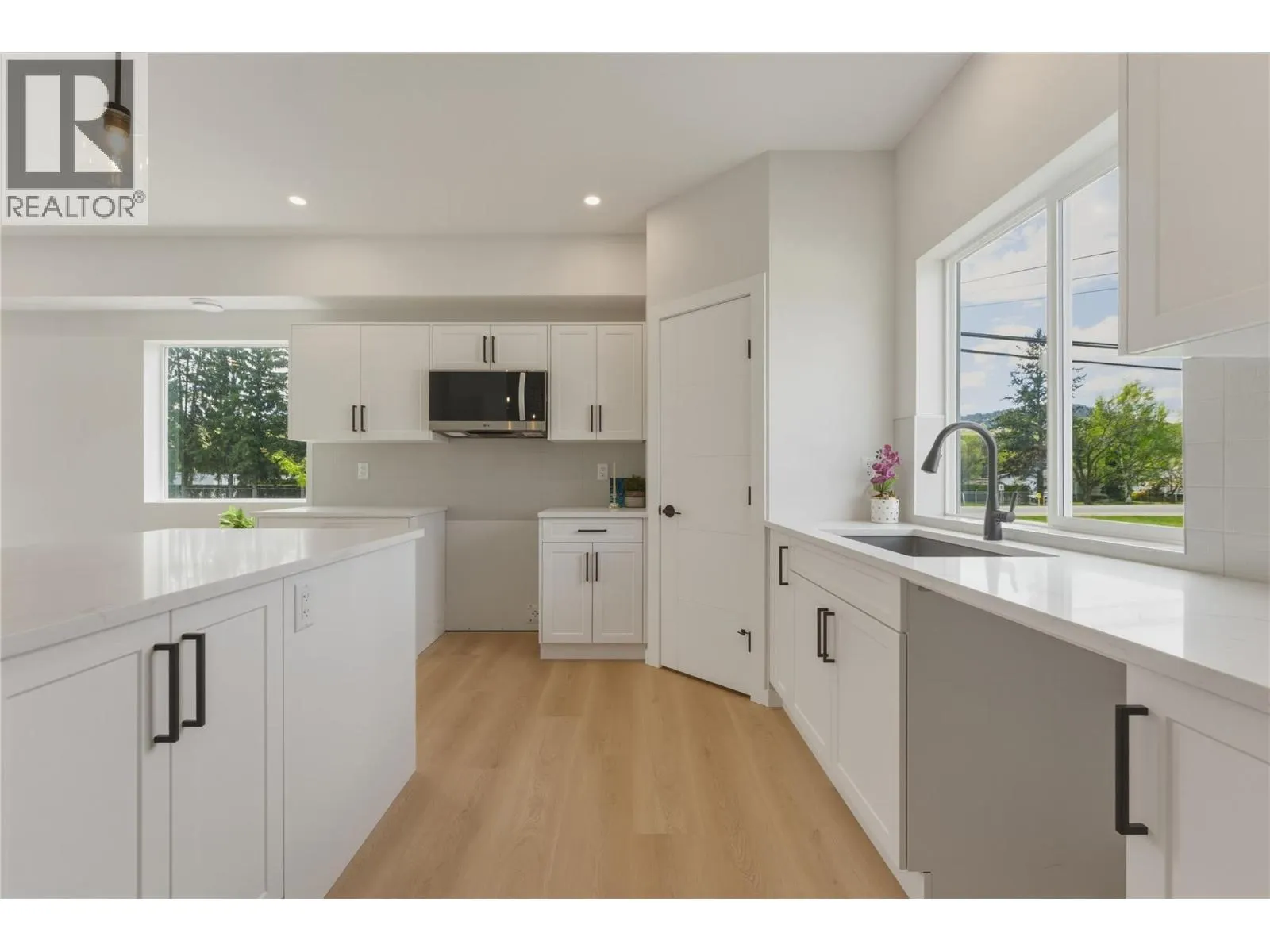 5661 Okanagan Landing Road Unit# 3
