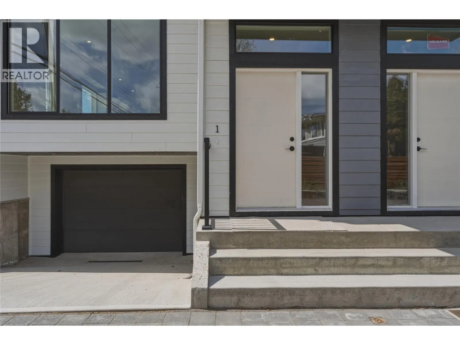 5661 Okanagan Landing Road Unit# 3