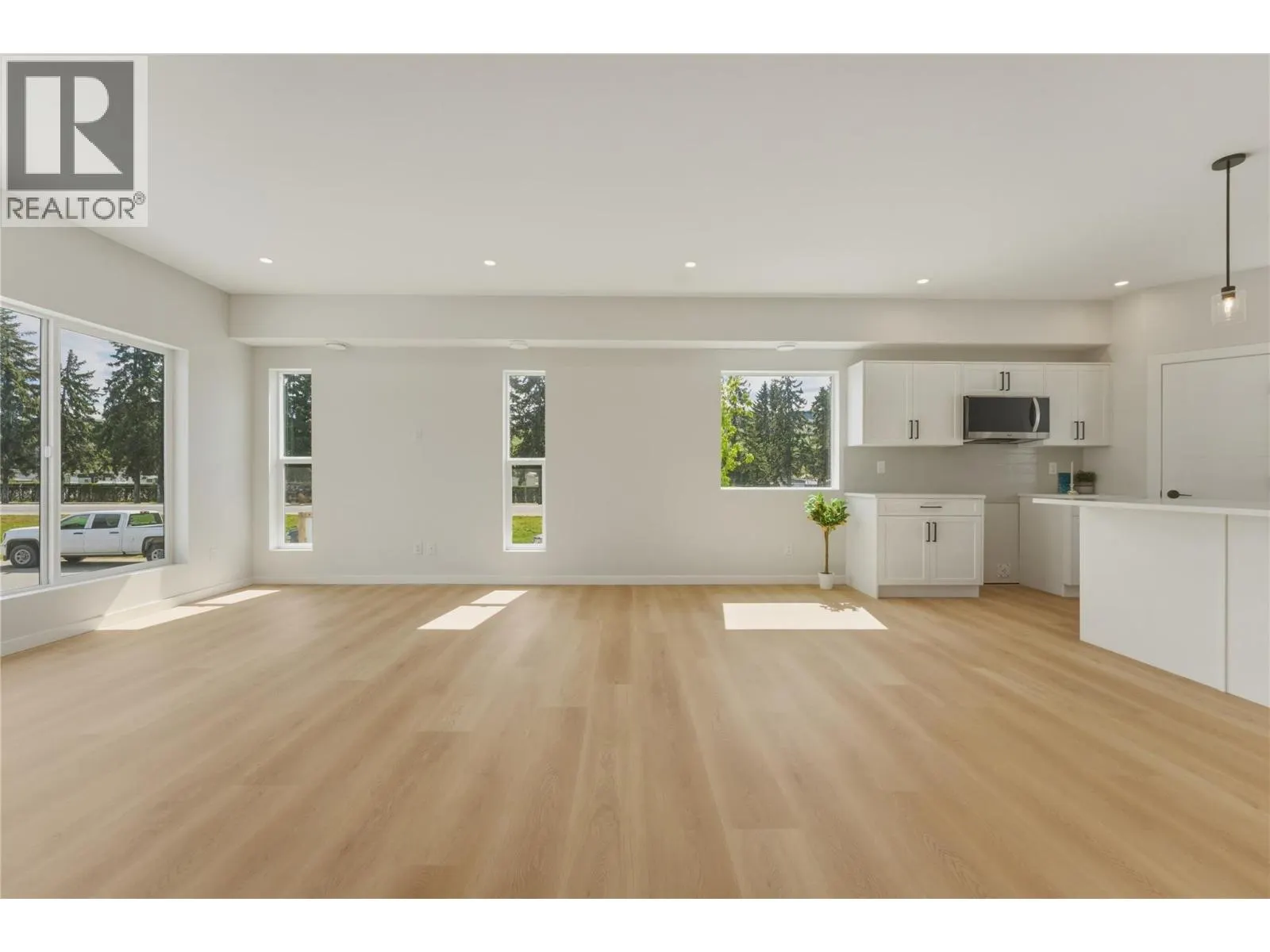 5661 Okanagan Landing Road Unit# 3
