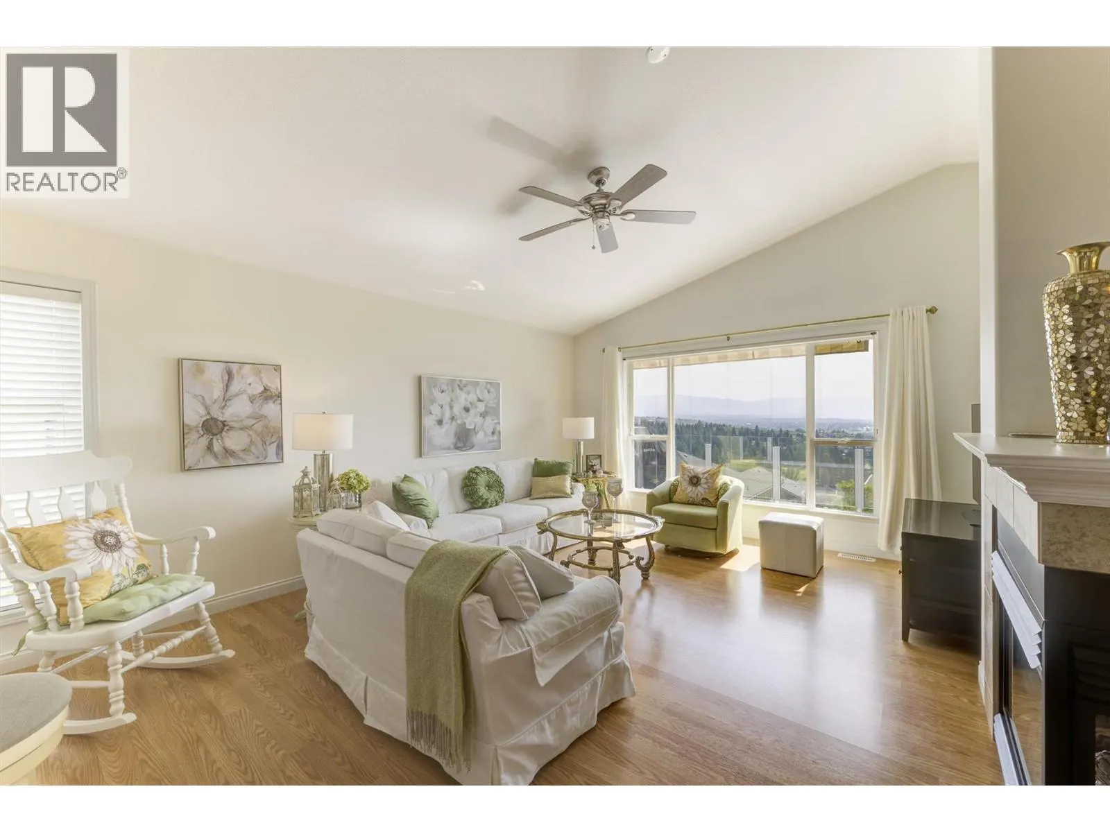 5205 Sandhills Drive
