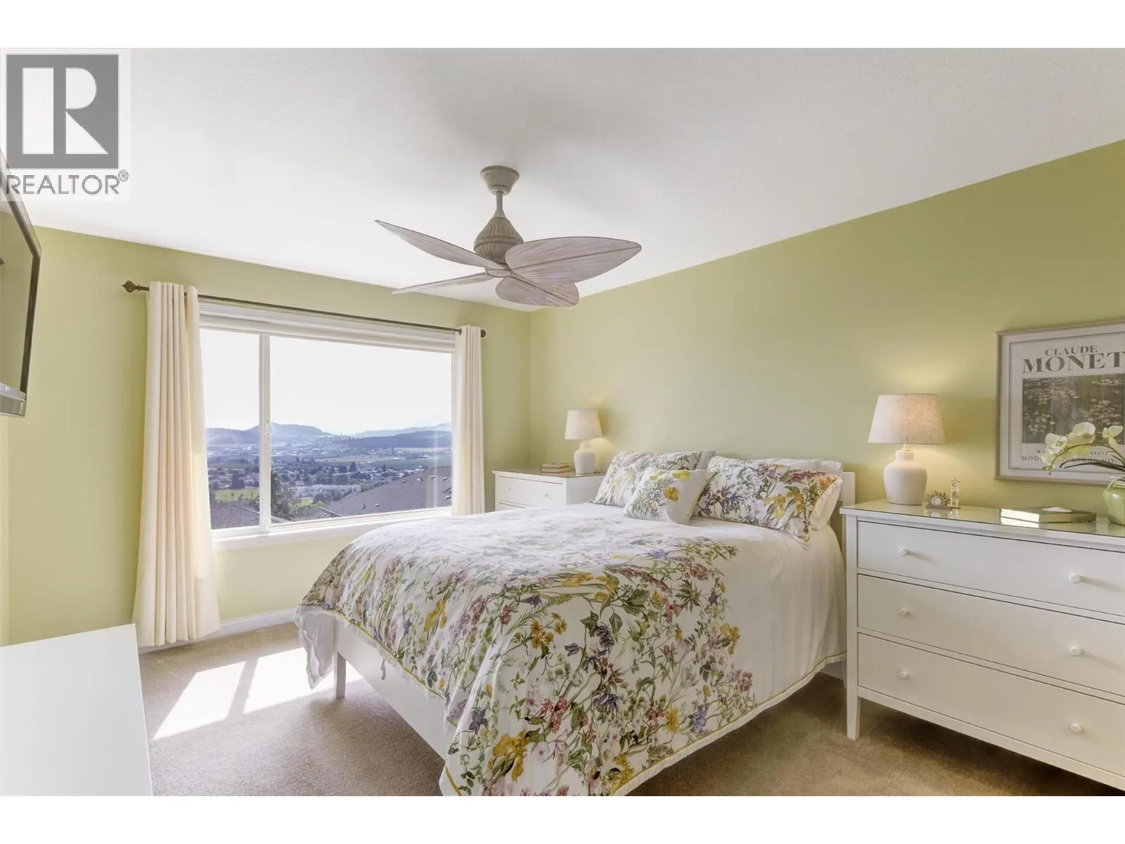 5205 Sandhills Drive