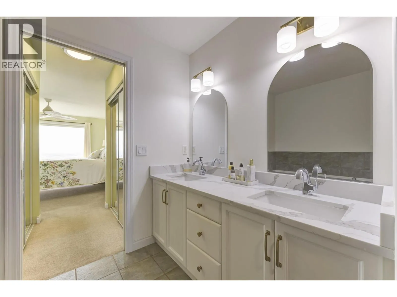 5205 Sandhills Drive