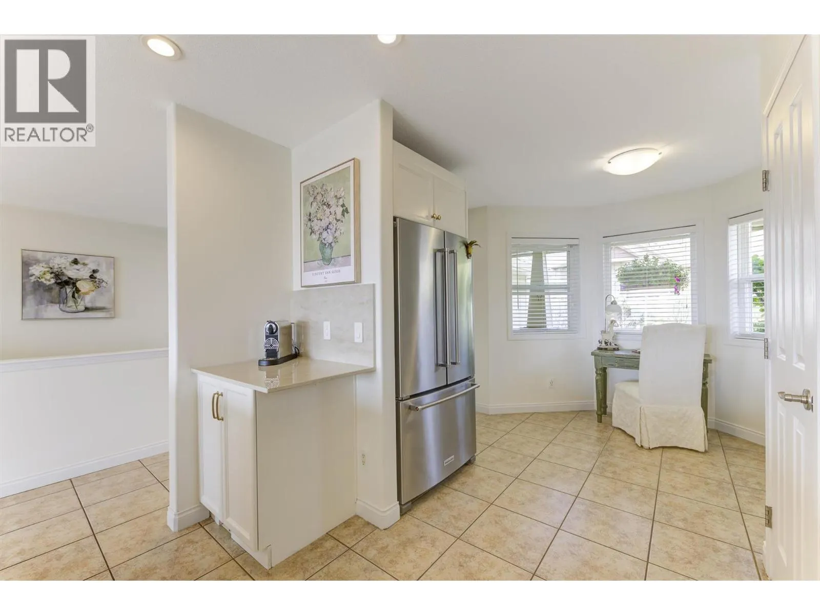 5205 Sandhills Drive