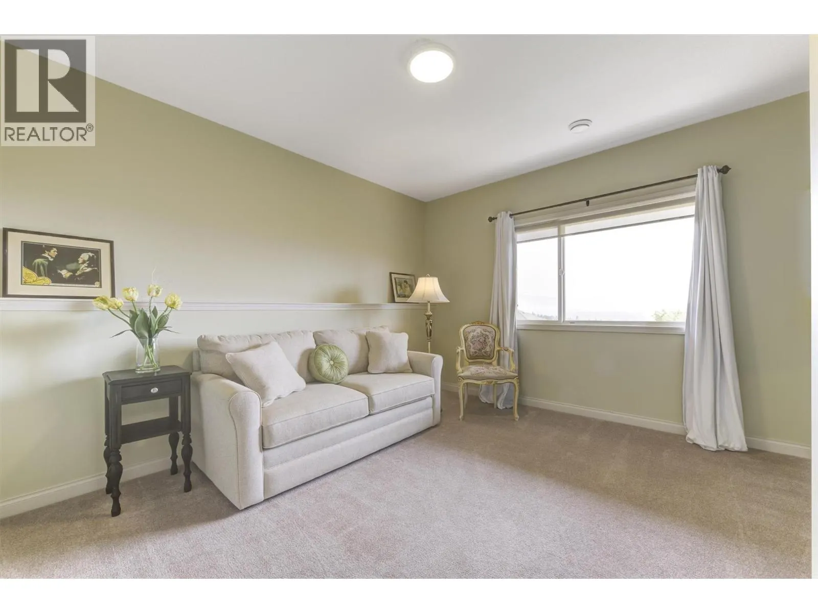 5205 Sandhills Drive