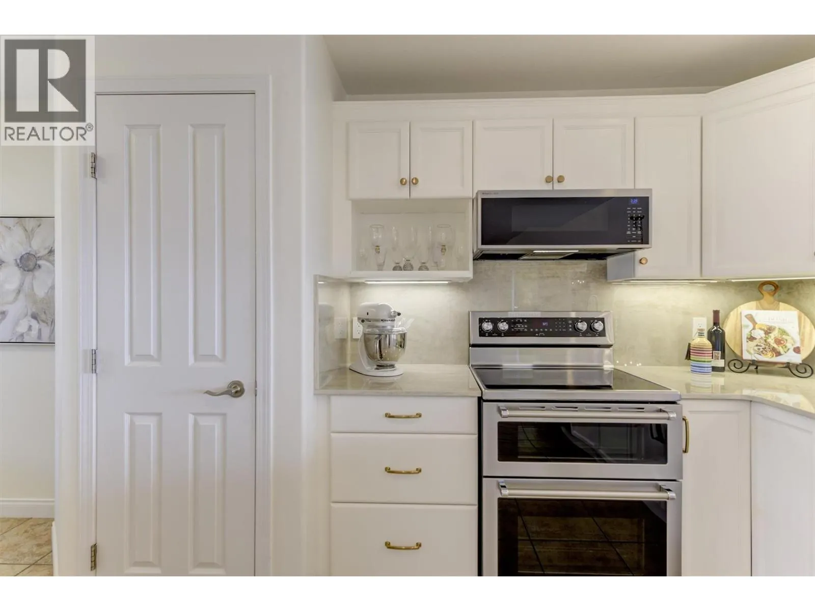 5205 Sandhills Drive