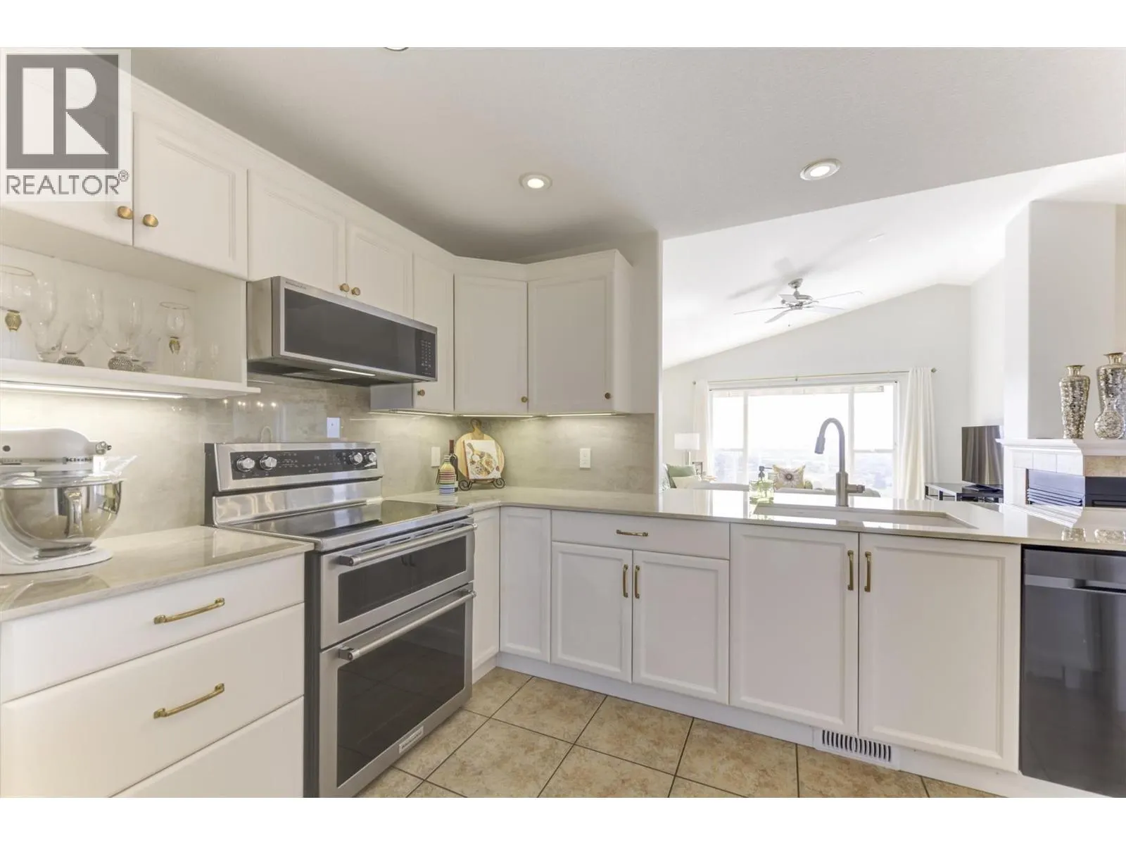 5205 Sandhills Drive