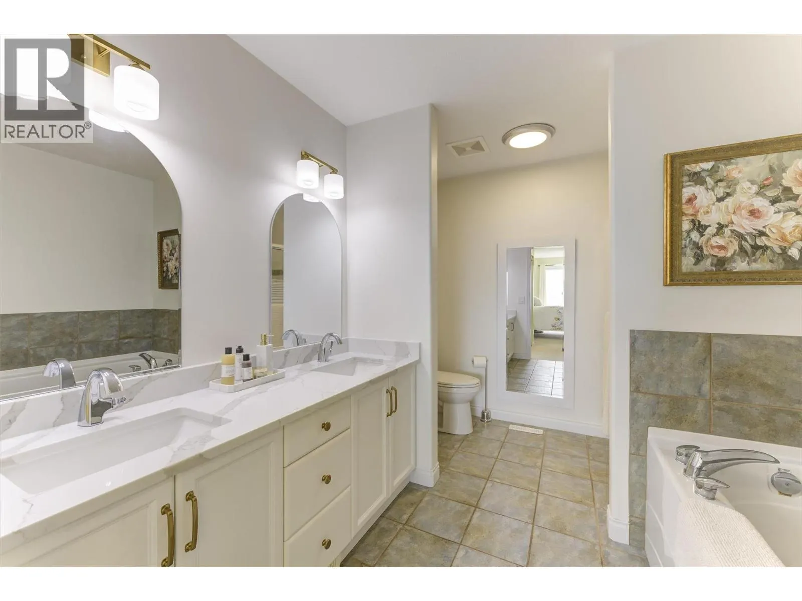 5205 Sandhills Drive