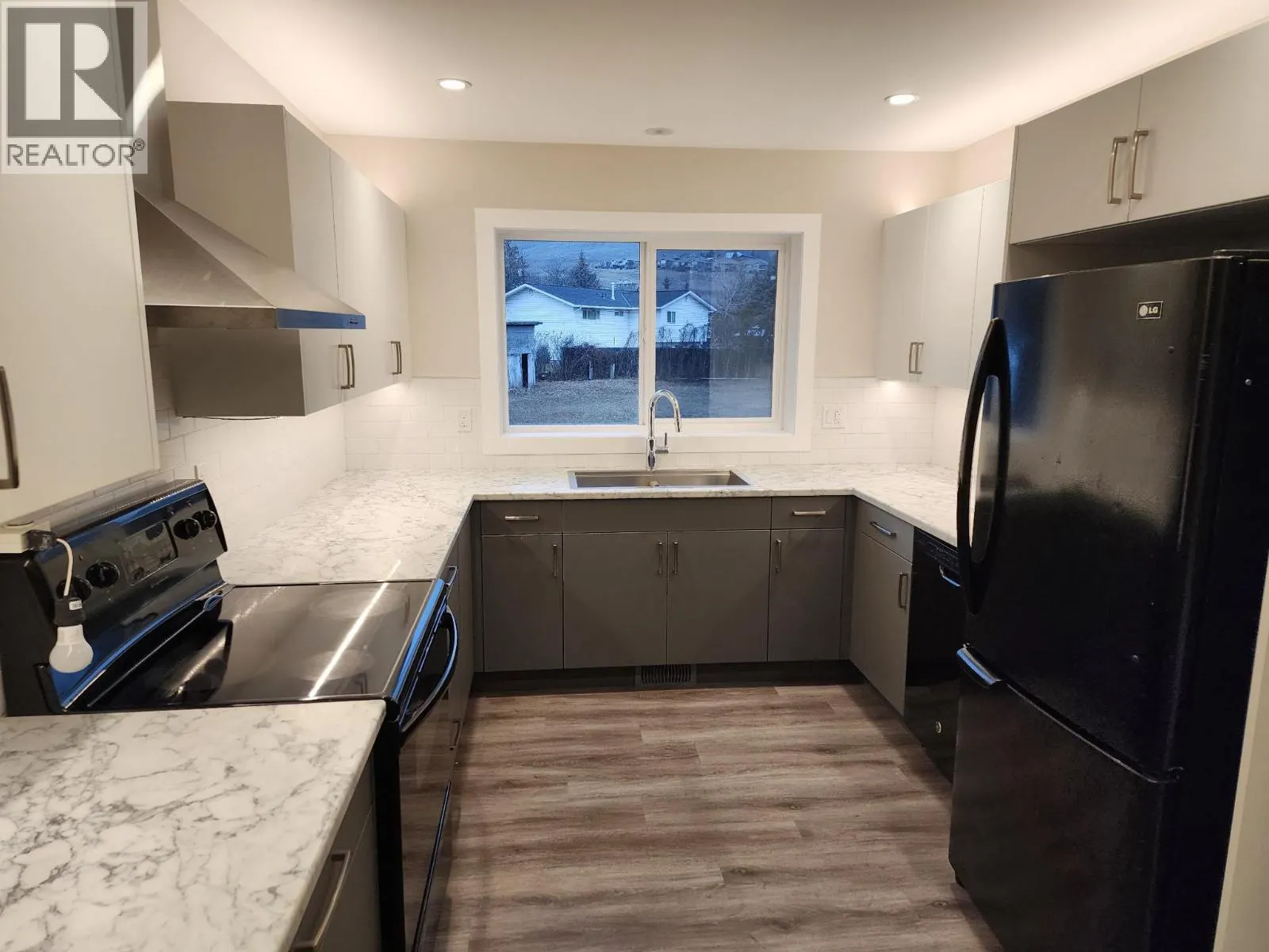 5565 Okanagan Landing Road