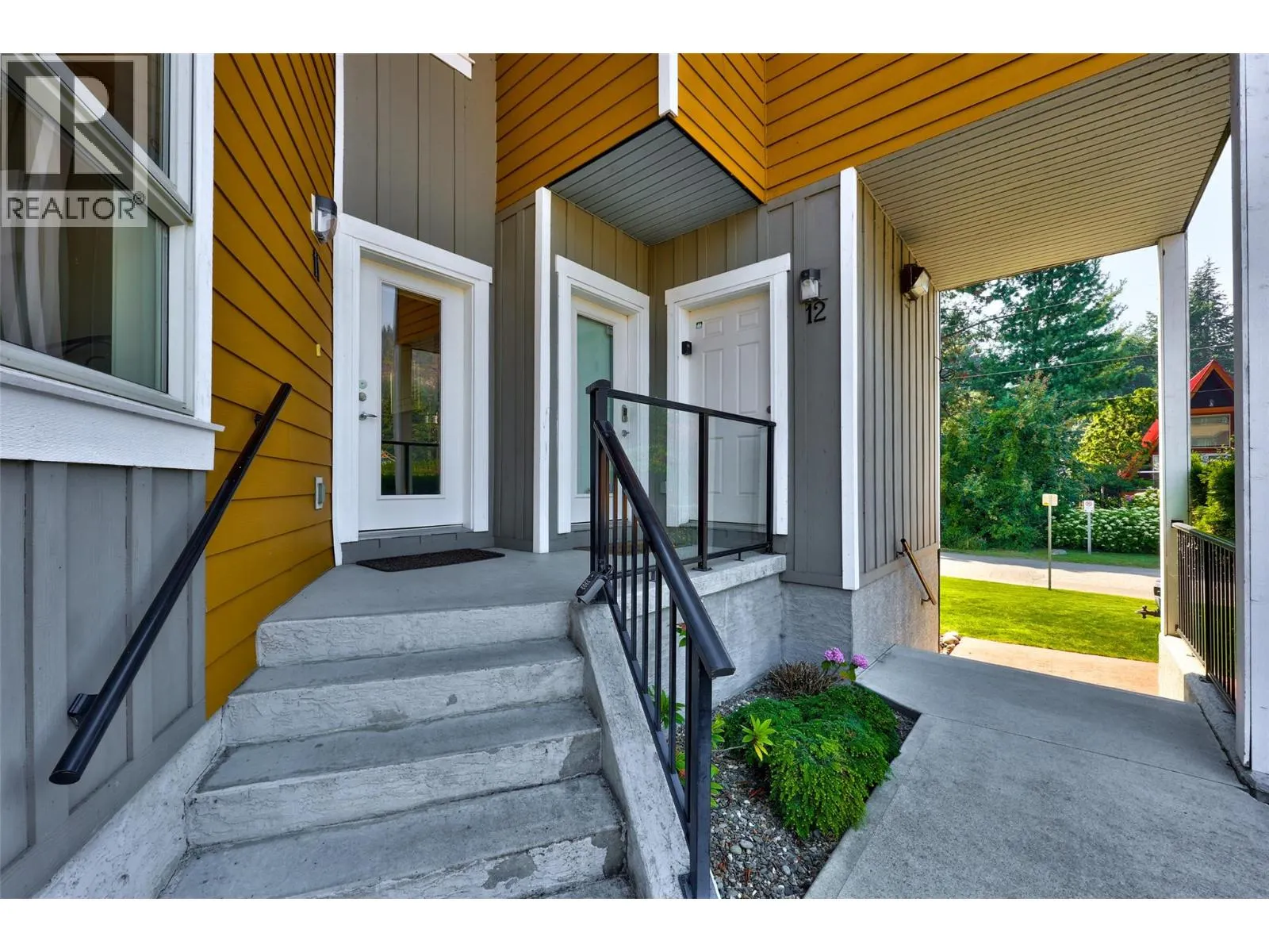 1294 Deodar Road Unit# 11