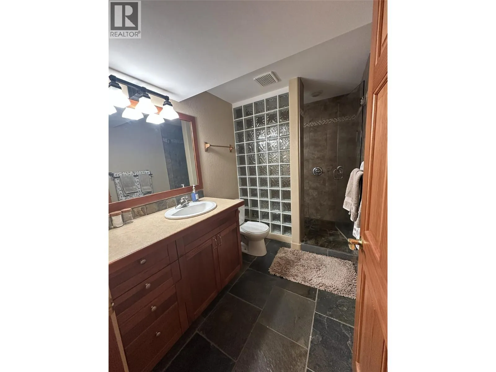 460 Galway Place