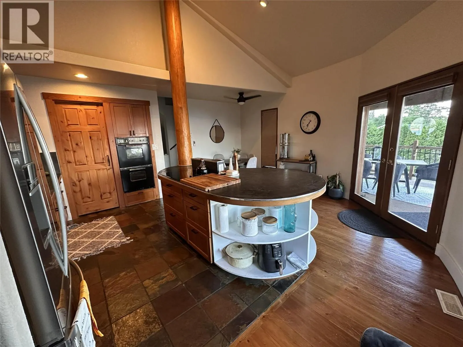 460 Galway Place