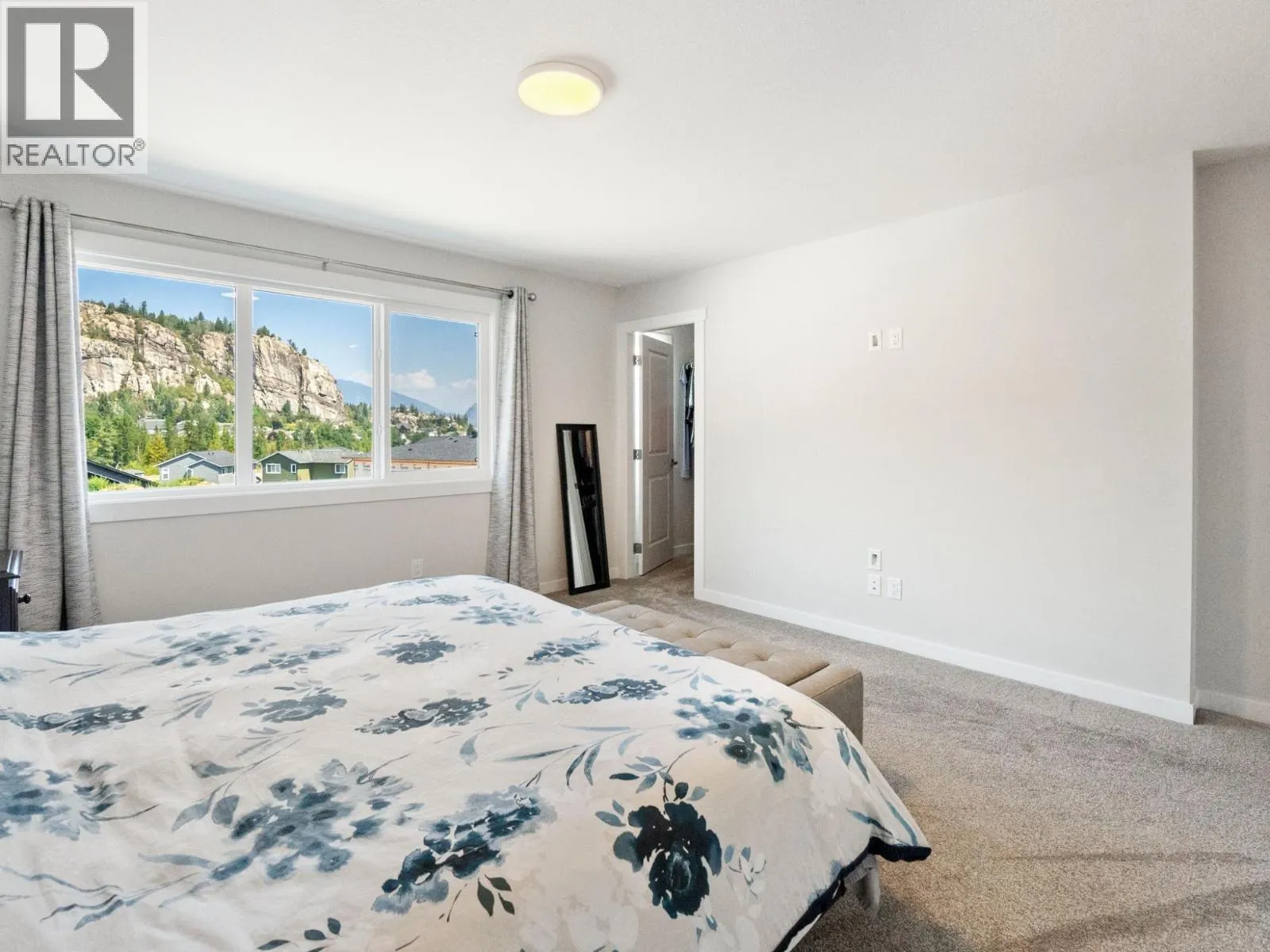 1512 ASPEN Lane
