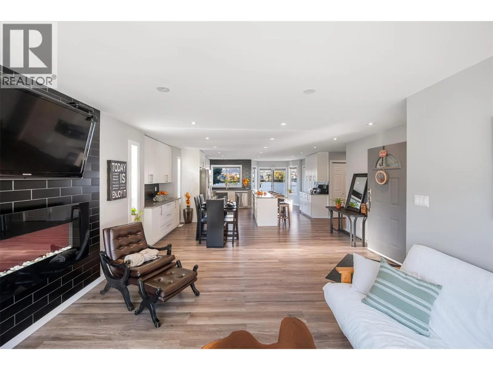38 BAYVIEW Crescent