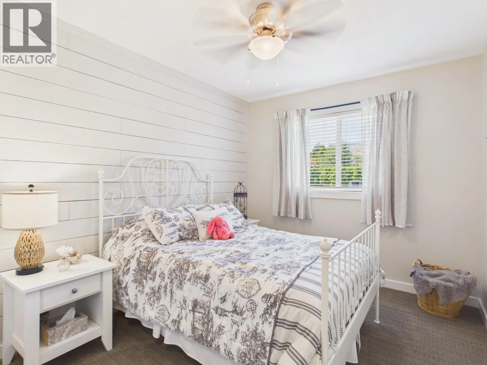 22 Willow Crescent