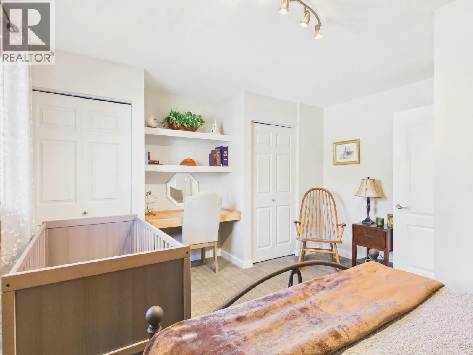 22 Willow Crescent