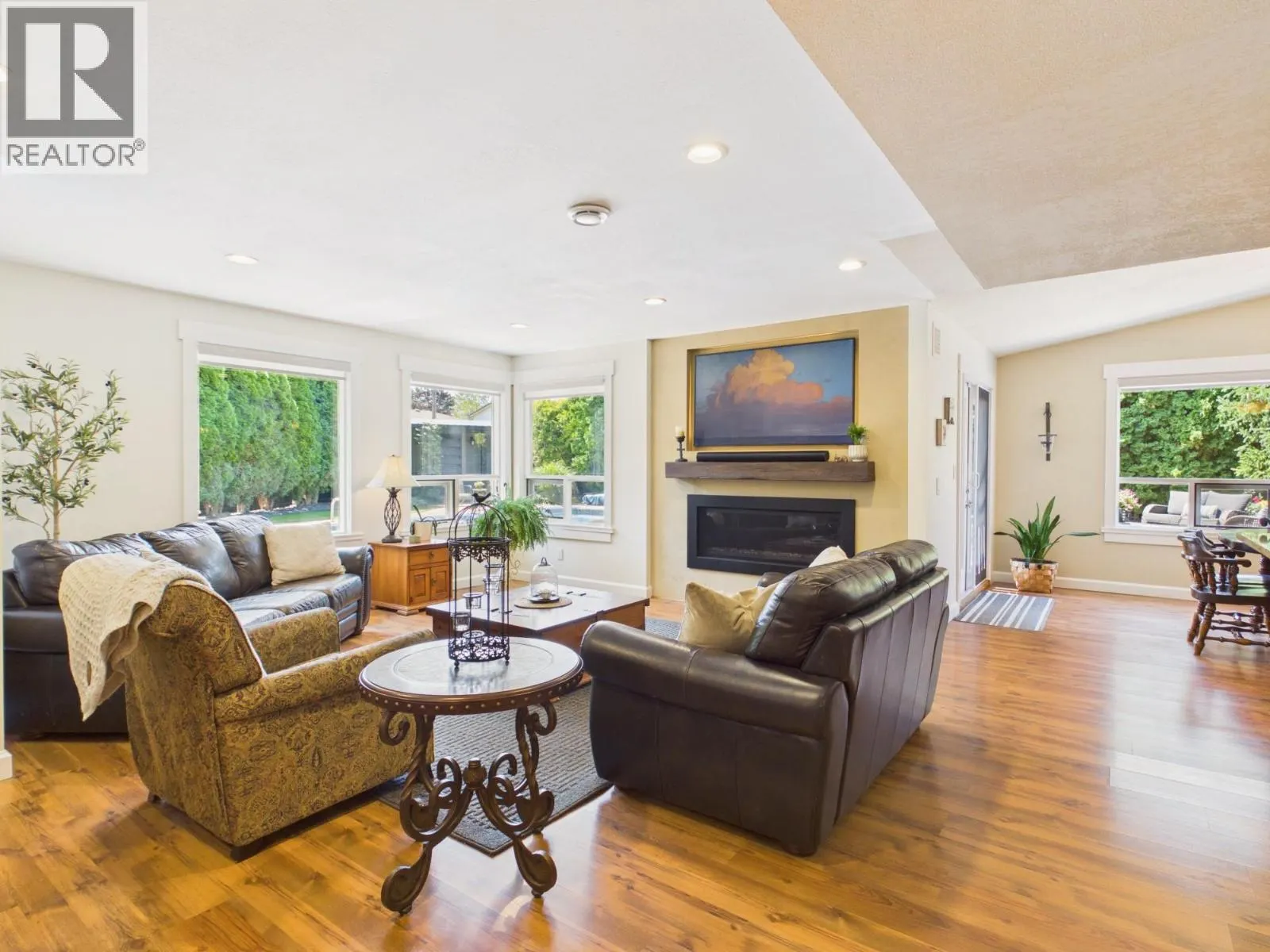 22 Willow Crescent