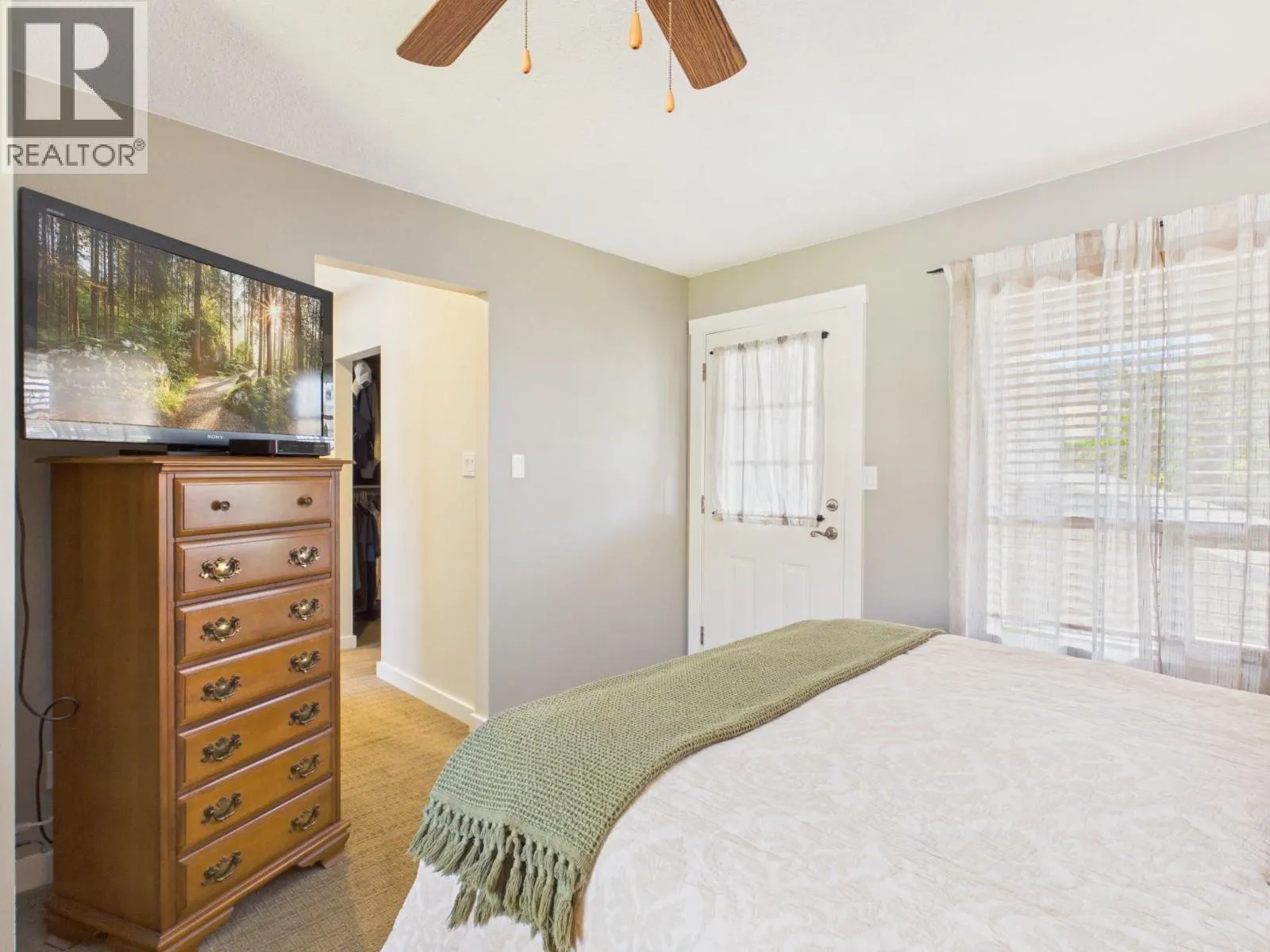 22 Willow Crescent