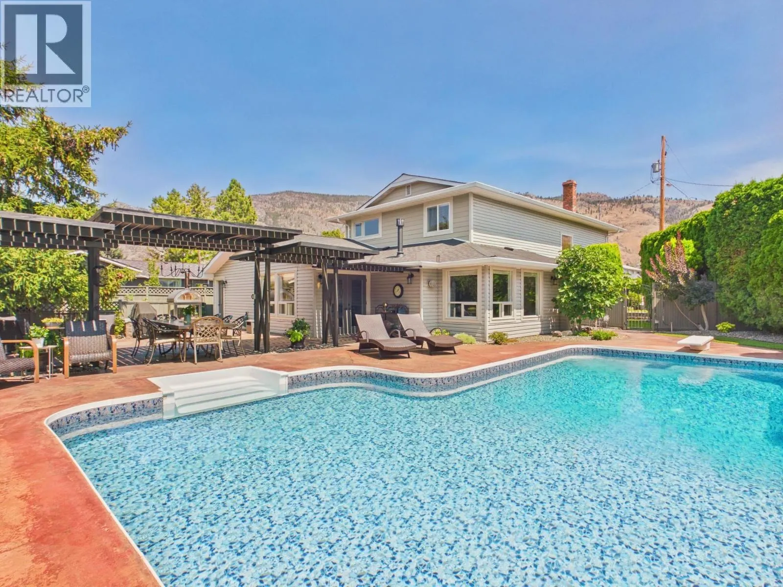 22 Willow Crescent