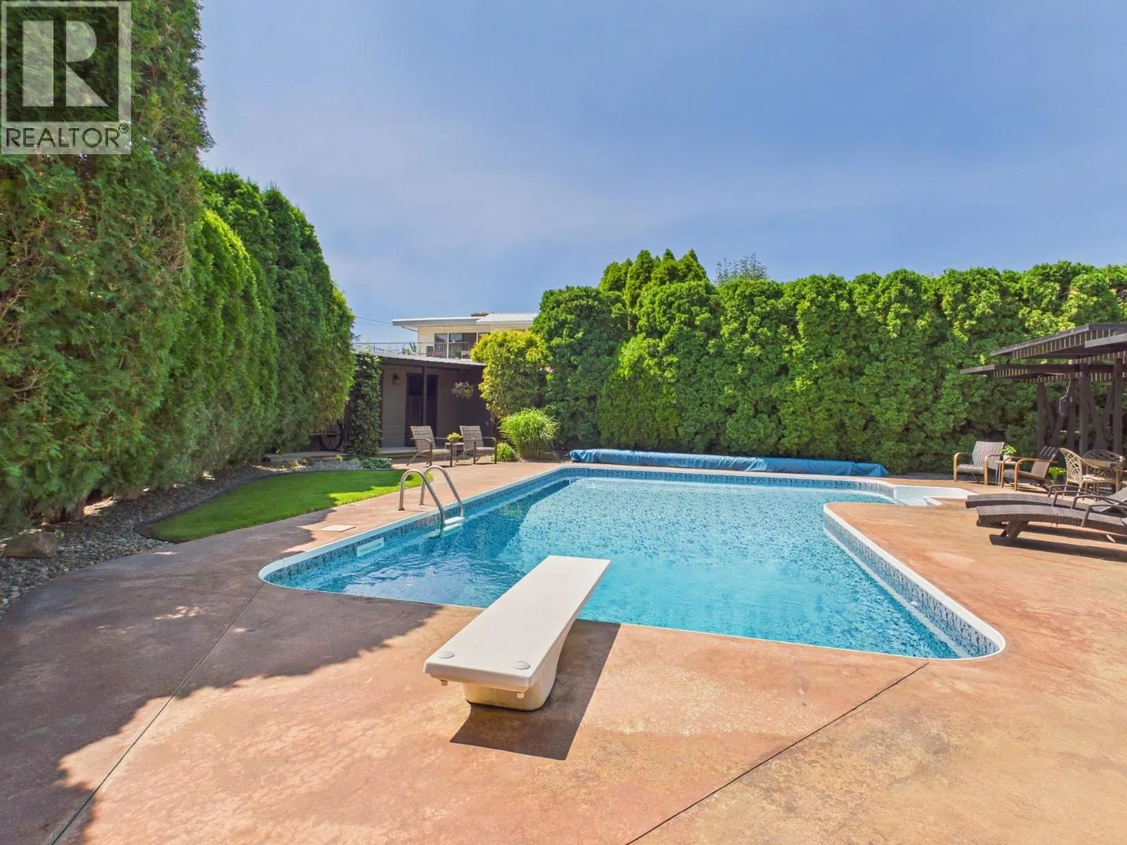 22 Willow Crescent